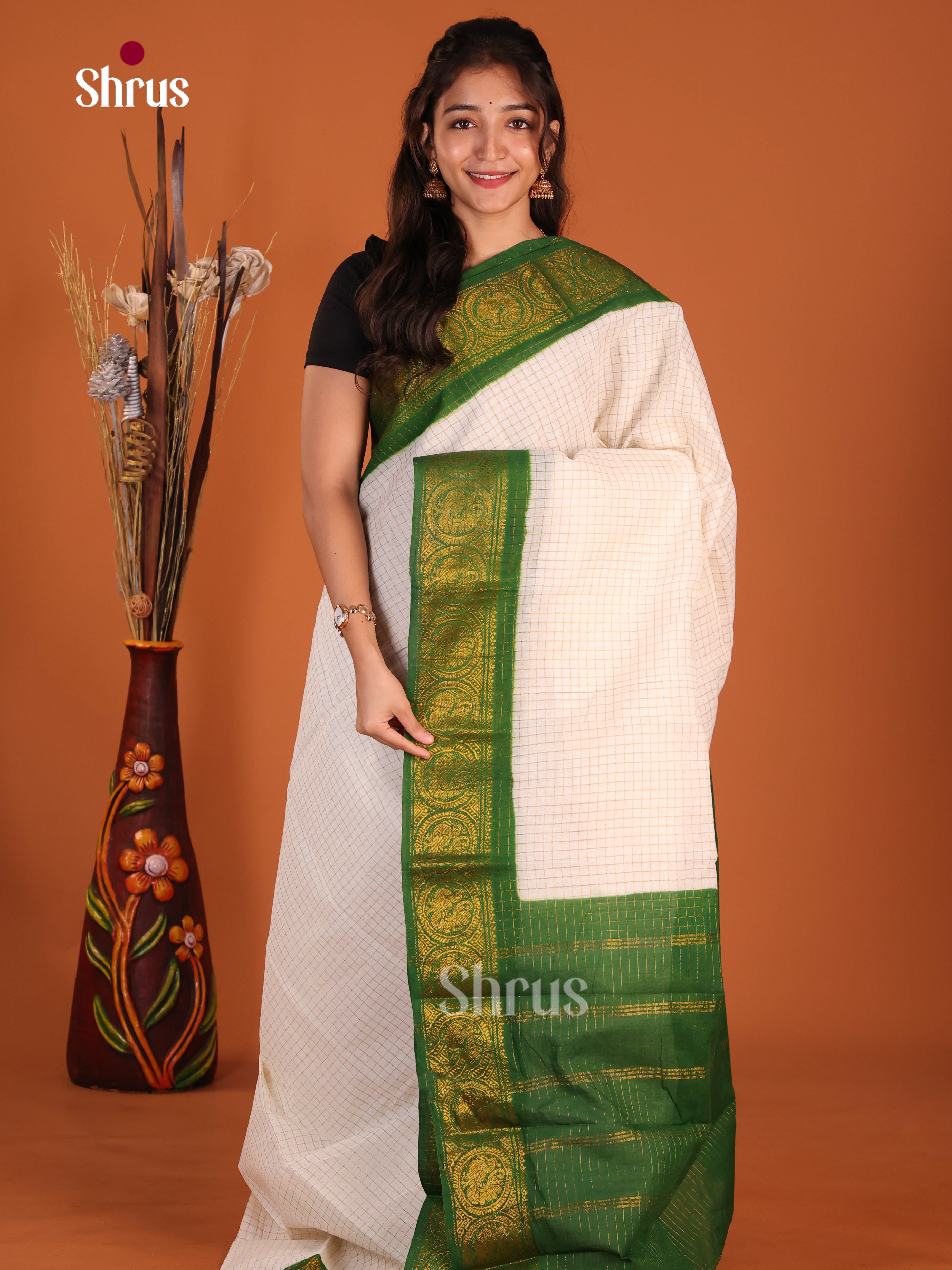 Cream & Green - Sungudi Cotton Saree