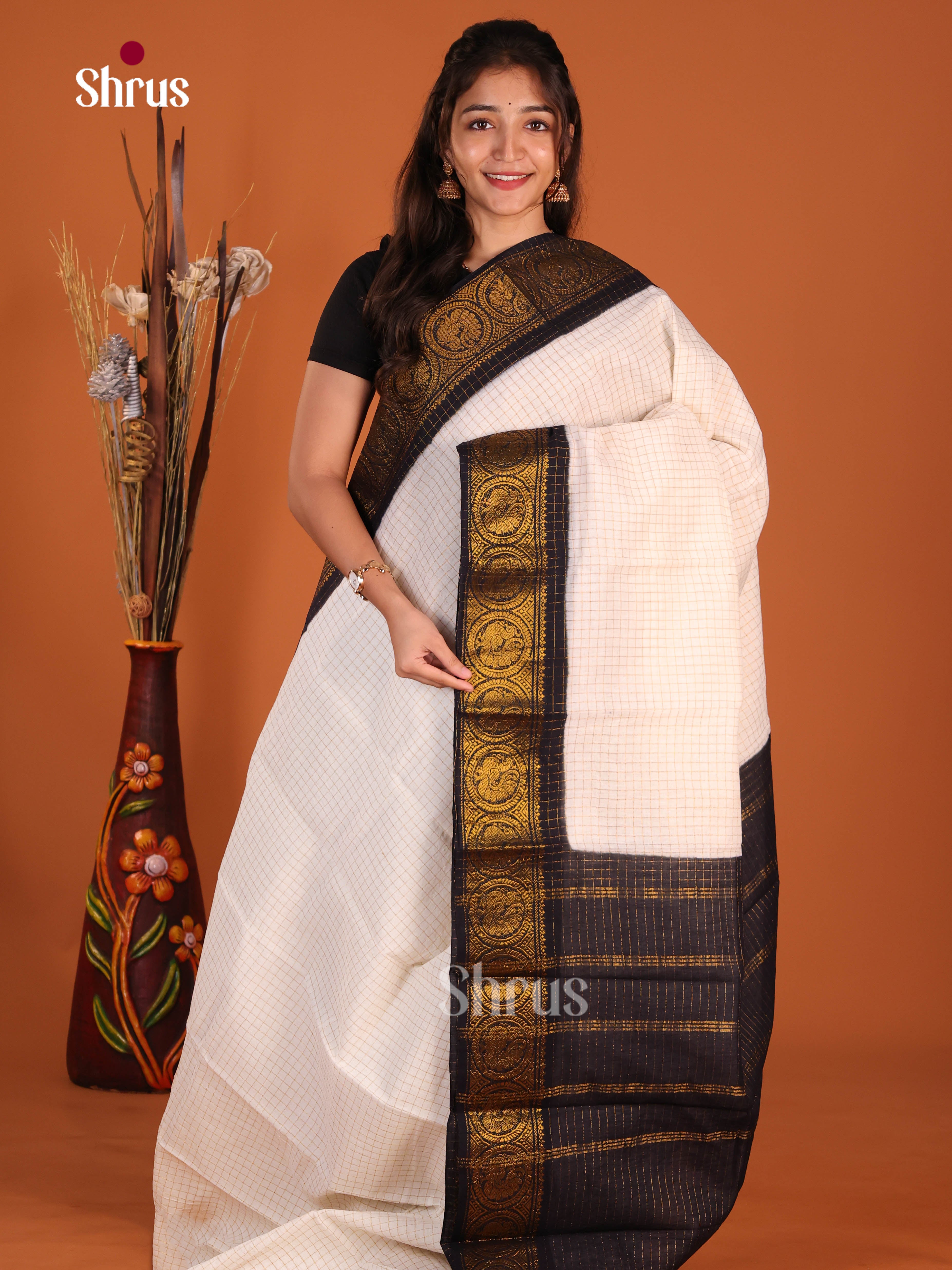 Cream & Black- Sungudi Cotton Saree