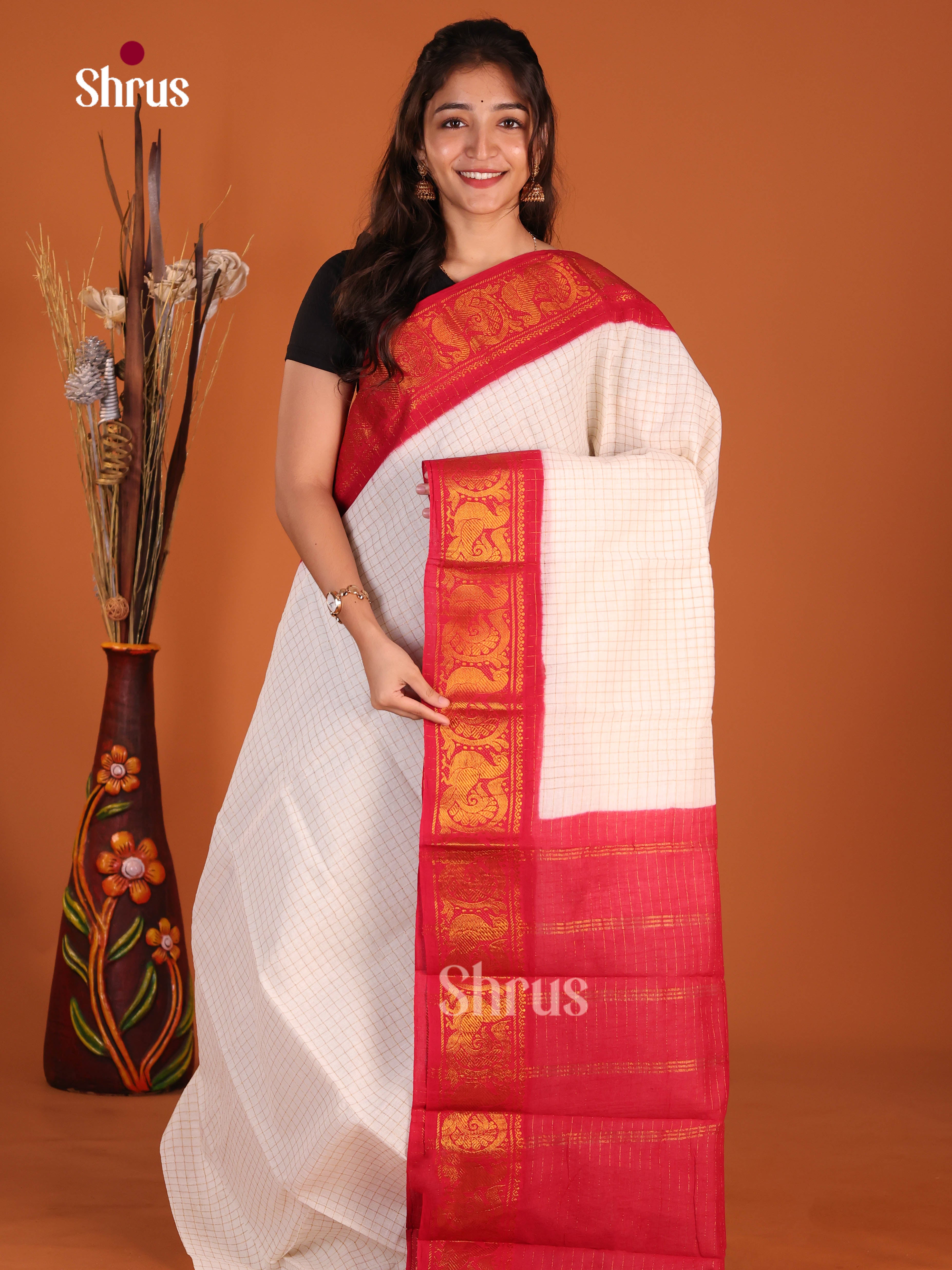 Cream  & Red - Sungudi Cotton Saree
