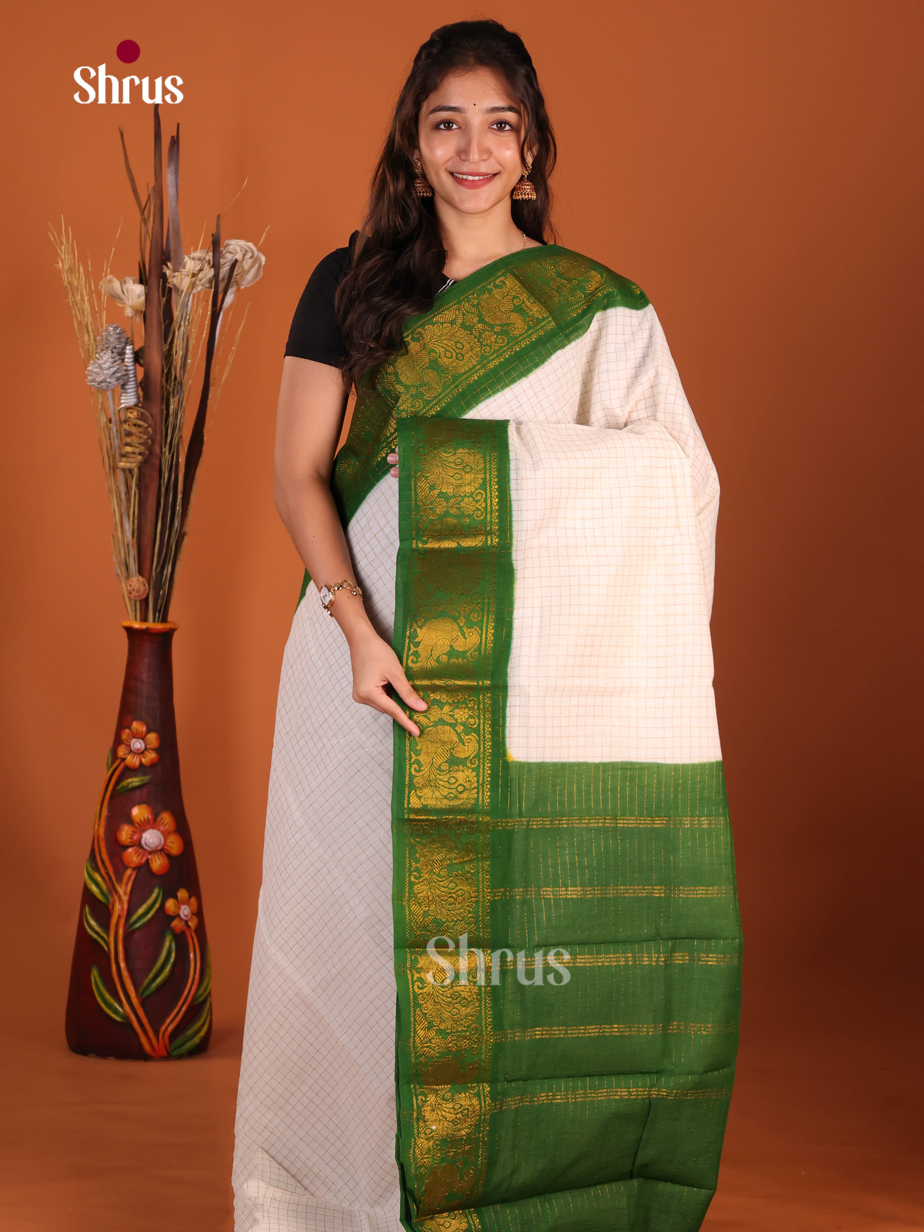 Cream & Green- Sungudi Cotton Saree