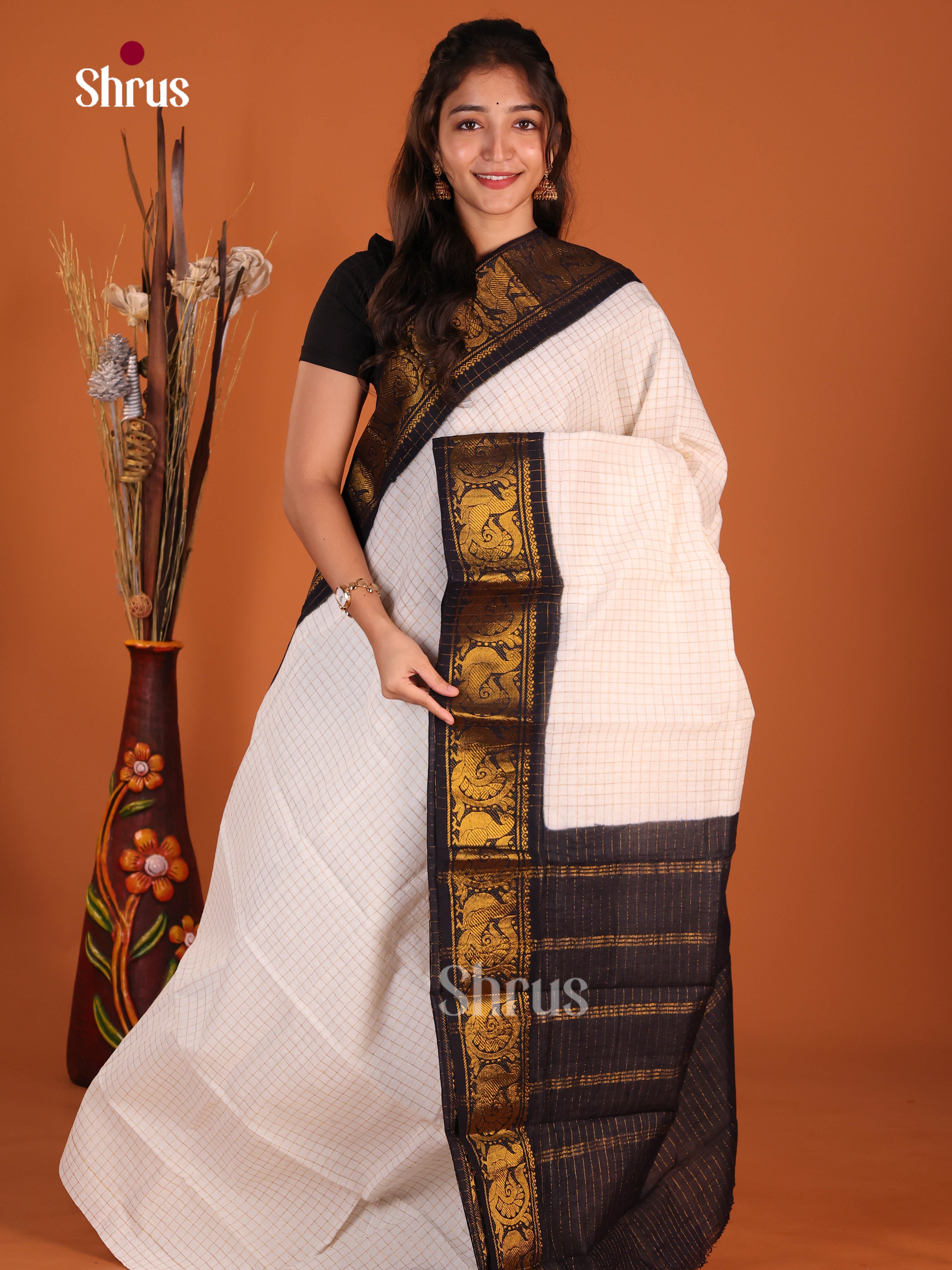 Cream & Black - Sungudi Cotton Saree