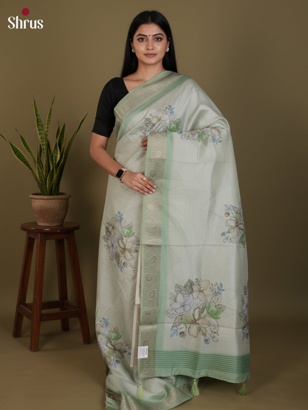 DJS25196 - Printed Semi Tussar Saree - Shop on Shrus.com