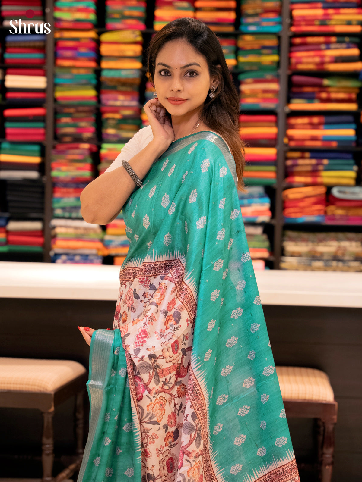 Green & Cream - Semi Dola silk Saree