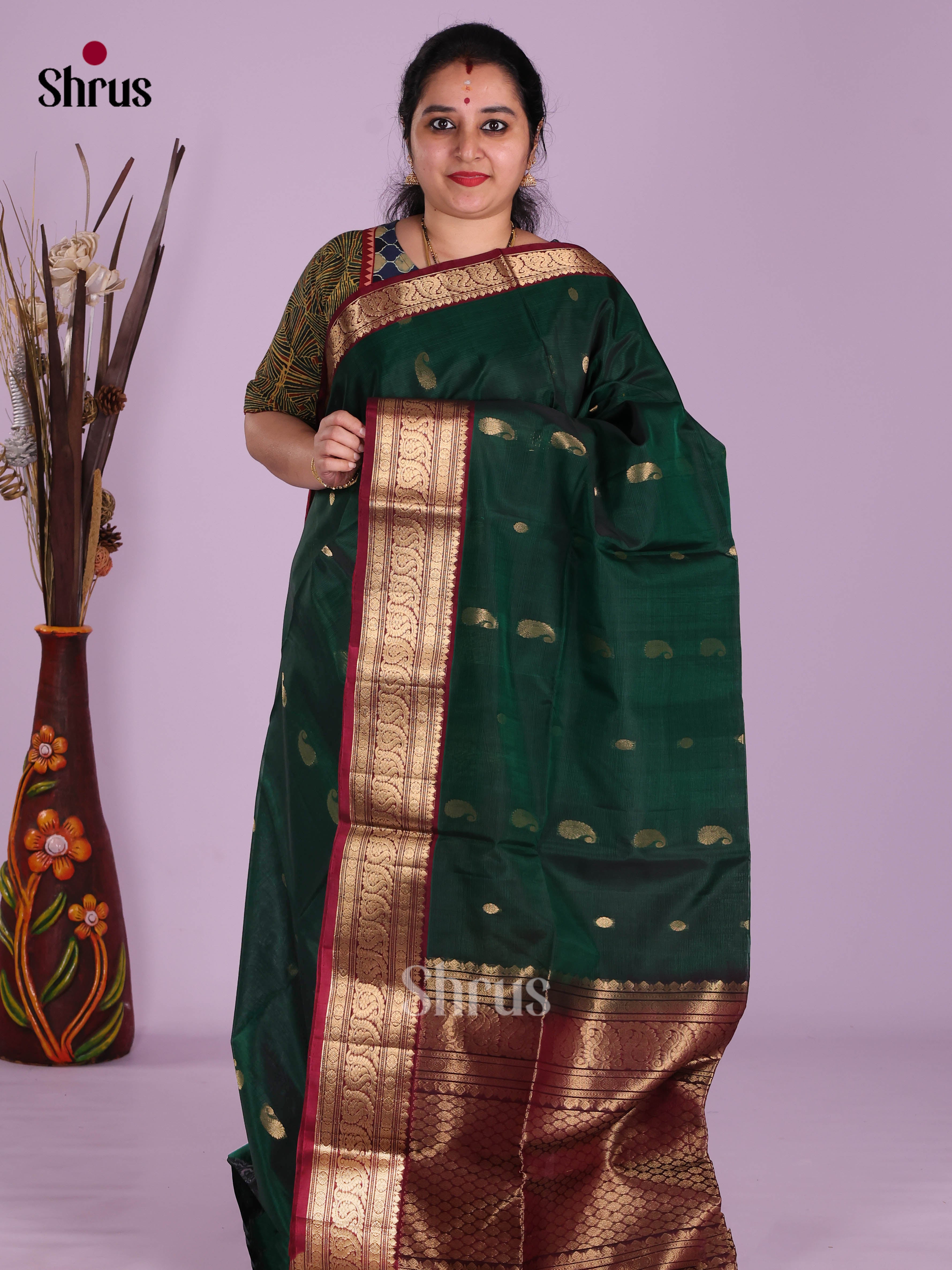 Green & Maroon - Timeless Silk Cotton Saree