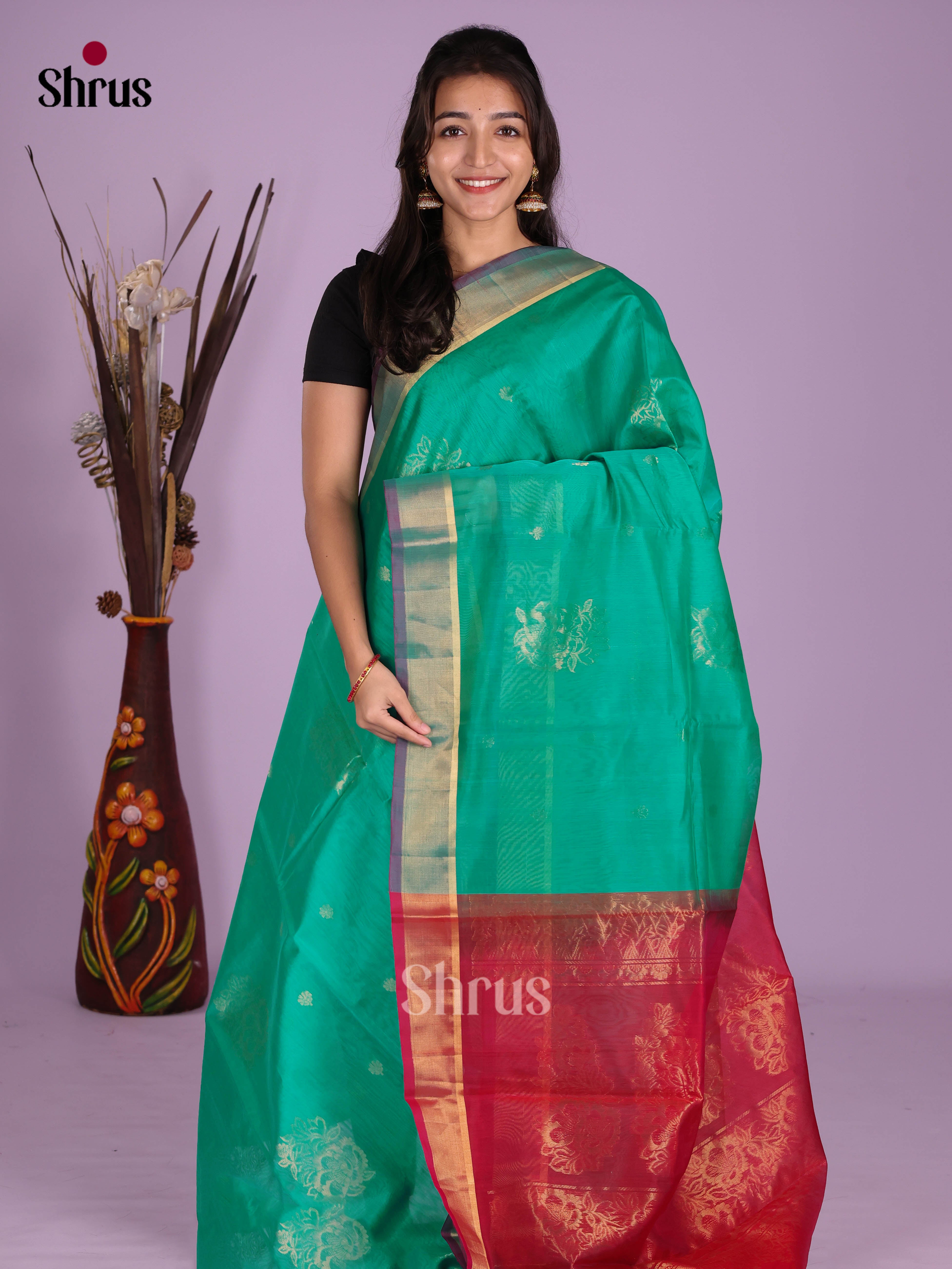 Green & Red - Timeless Silk Cotton Saree