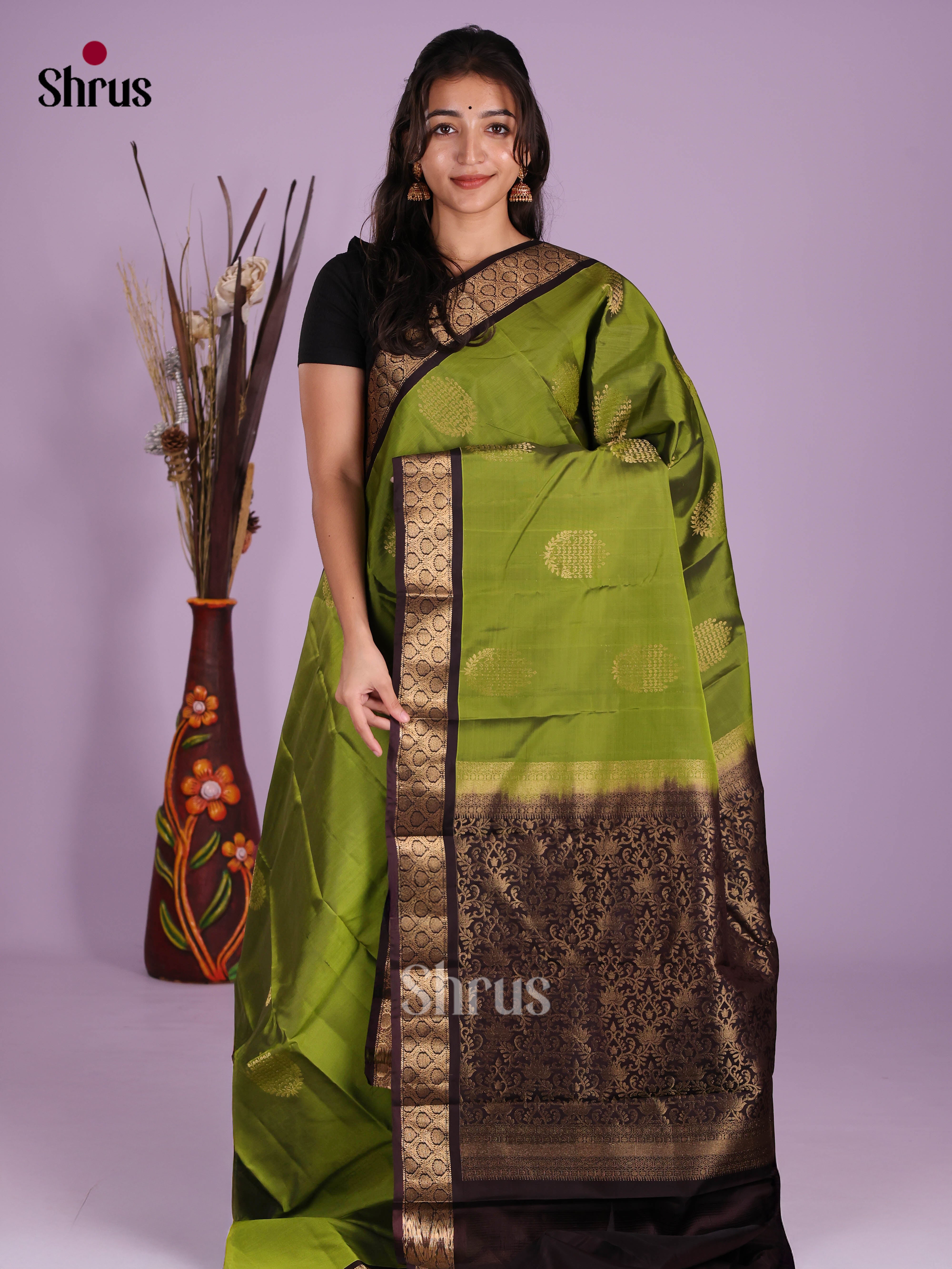 Leaf Green- Kanchipuram-halfpure Saree - Shop on Shrus.com