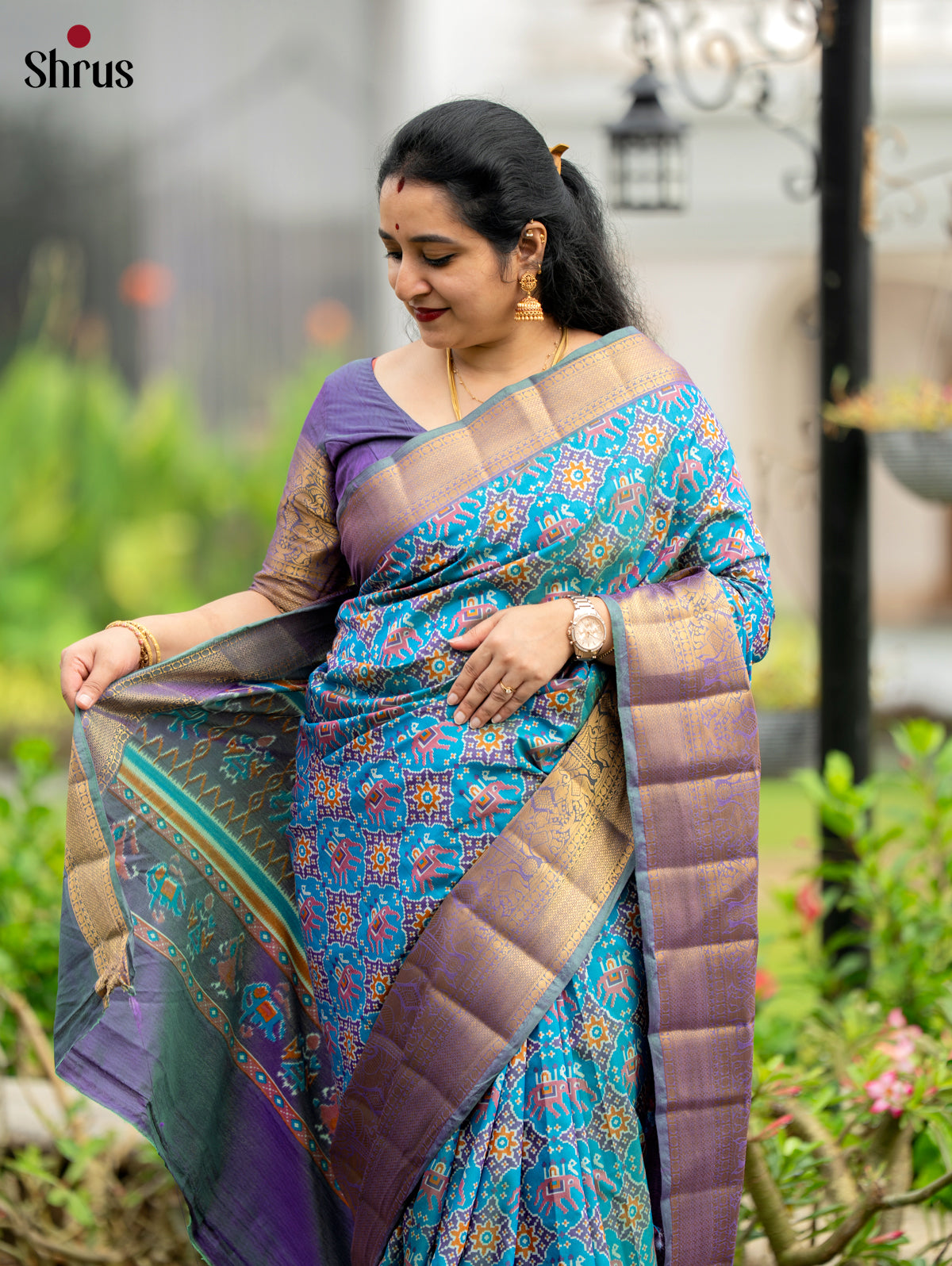 DKS11108 - Semi Patola Saree