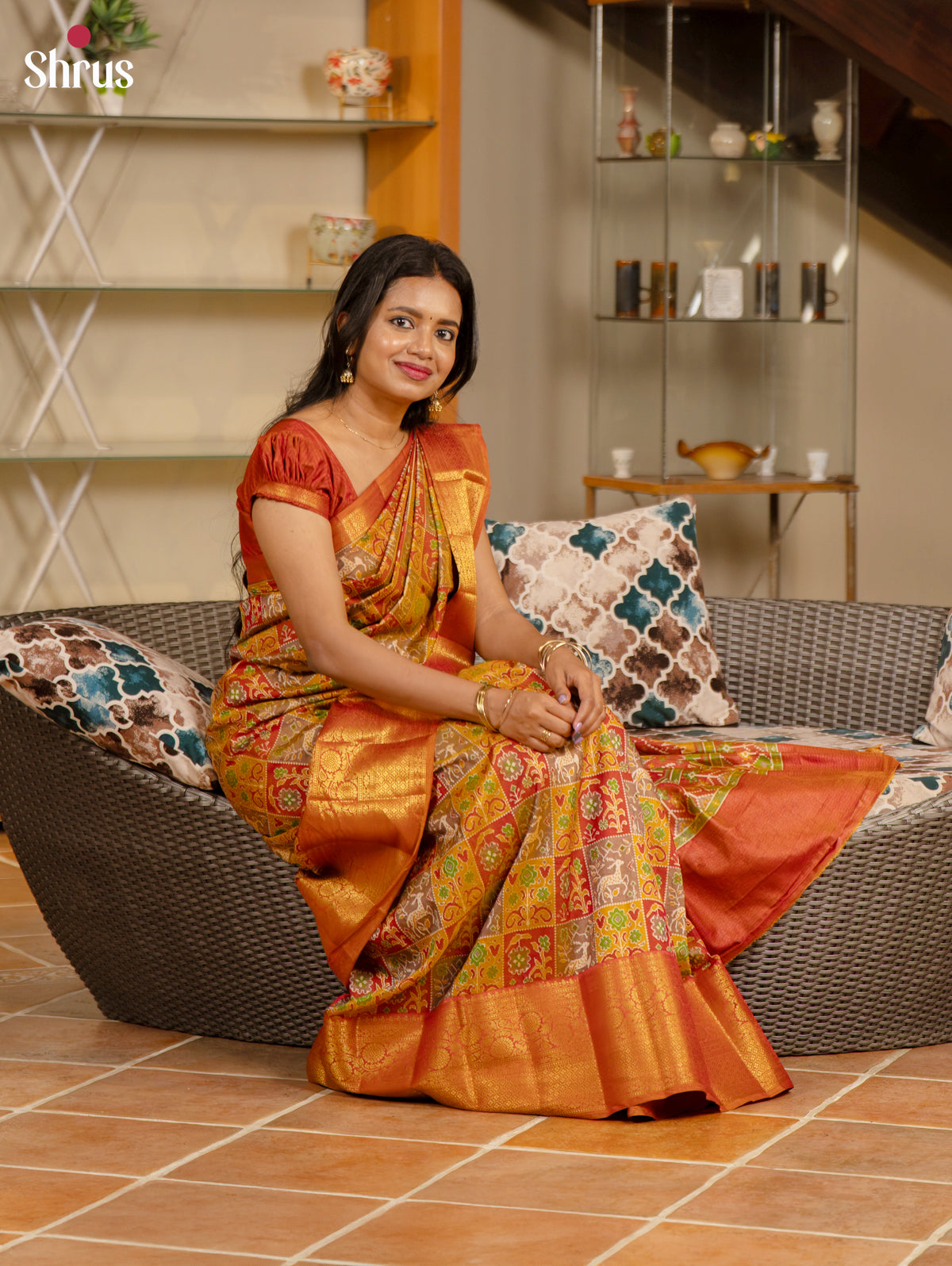 DKS11123 - Semi Patola Saree