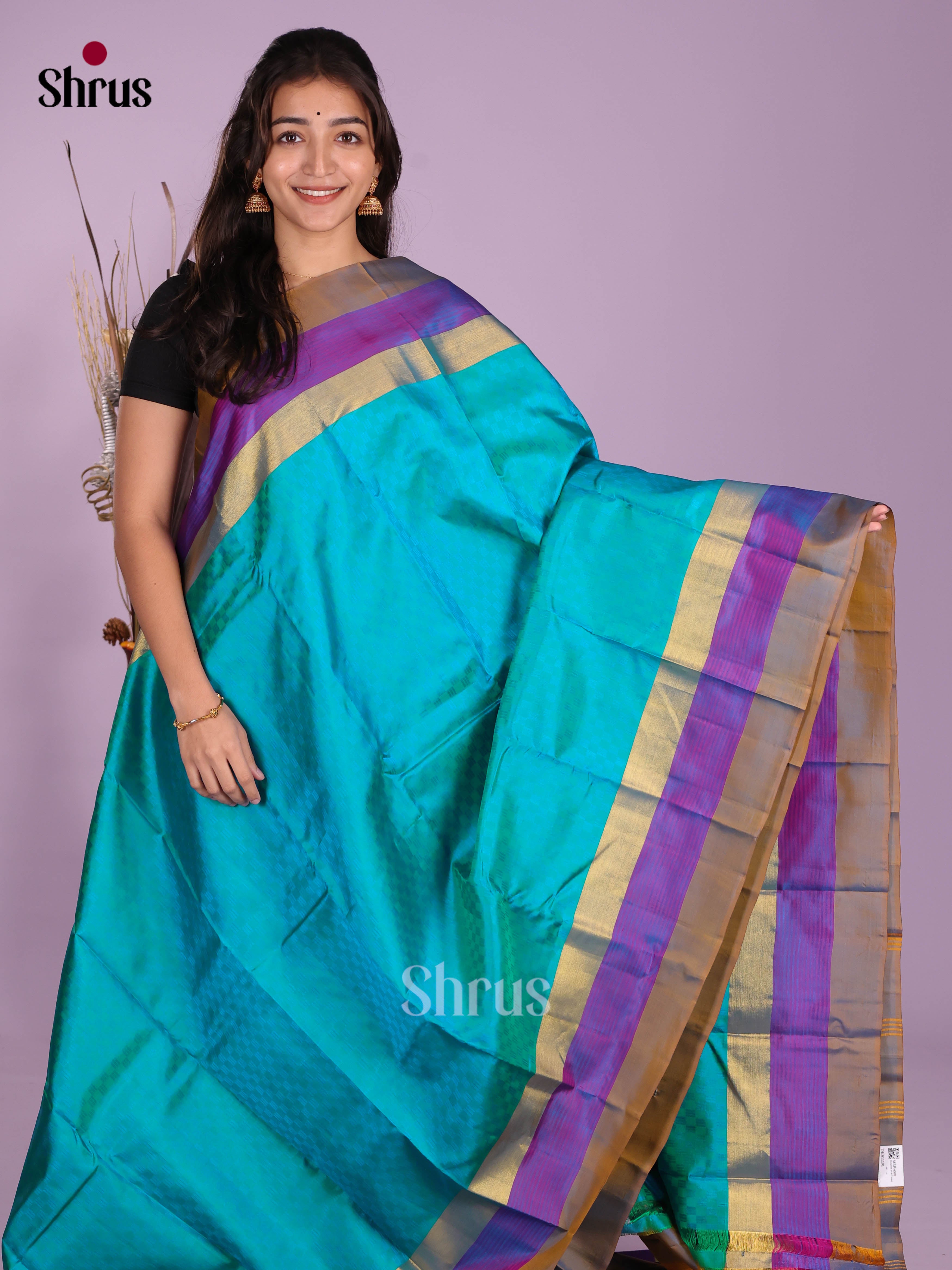 Vibrant Blue & Purple Kanchipuram silk  Saree with self jacquard