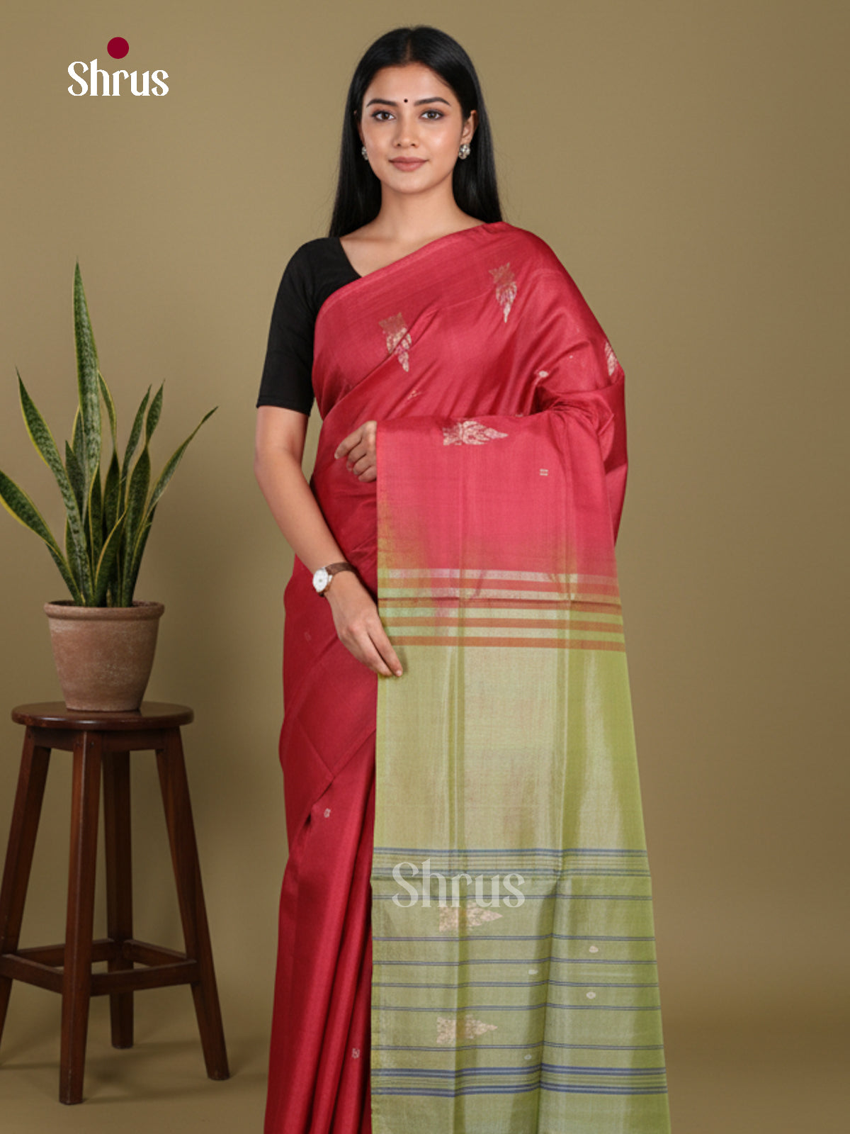 Red & Green - Banana Pith without blouse Saree