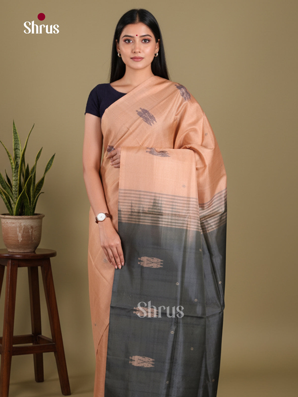 Peach & Black - Banana Pith without blouse Saree