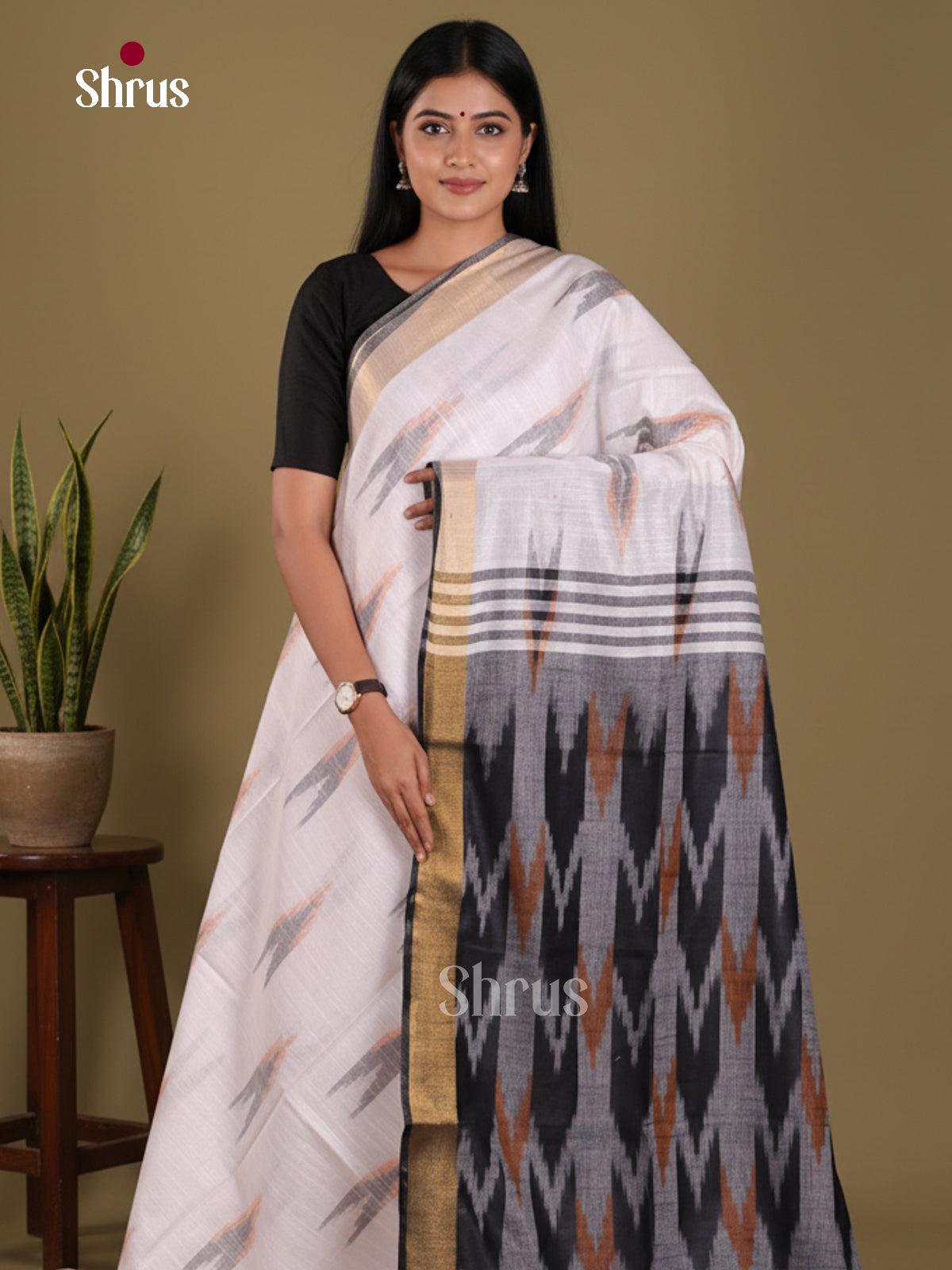 DKS17058 - Semi Ikkat Saree