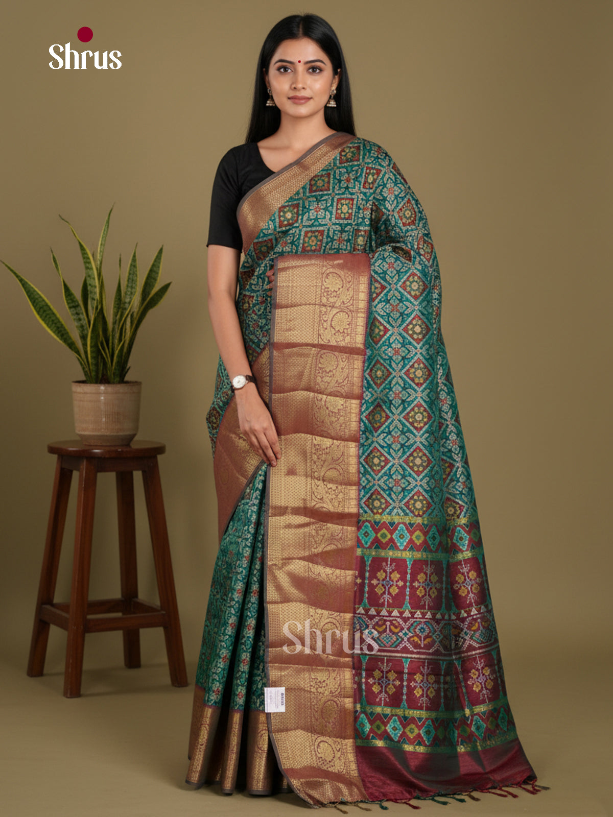 DKS21061 - Semi Patola Saree