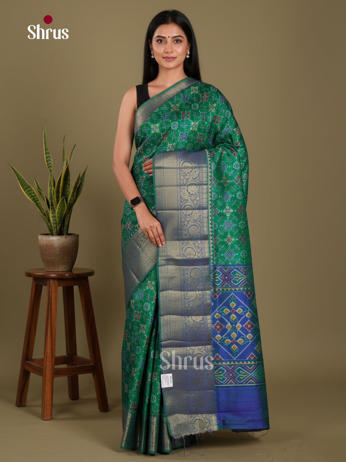 DKS21064 - Semi Patola Saree