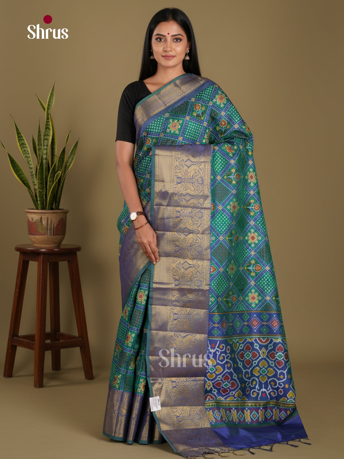 DKS21065 - Semi Patola Saree