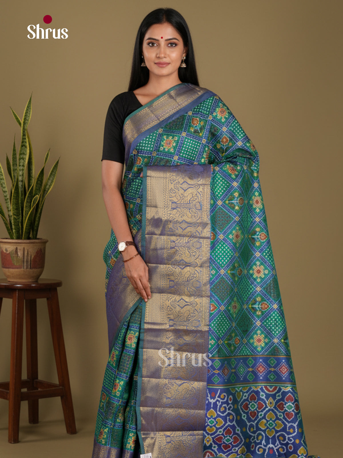 DKS21065 - Semi Patola Saree