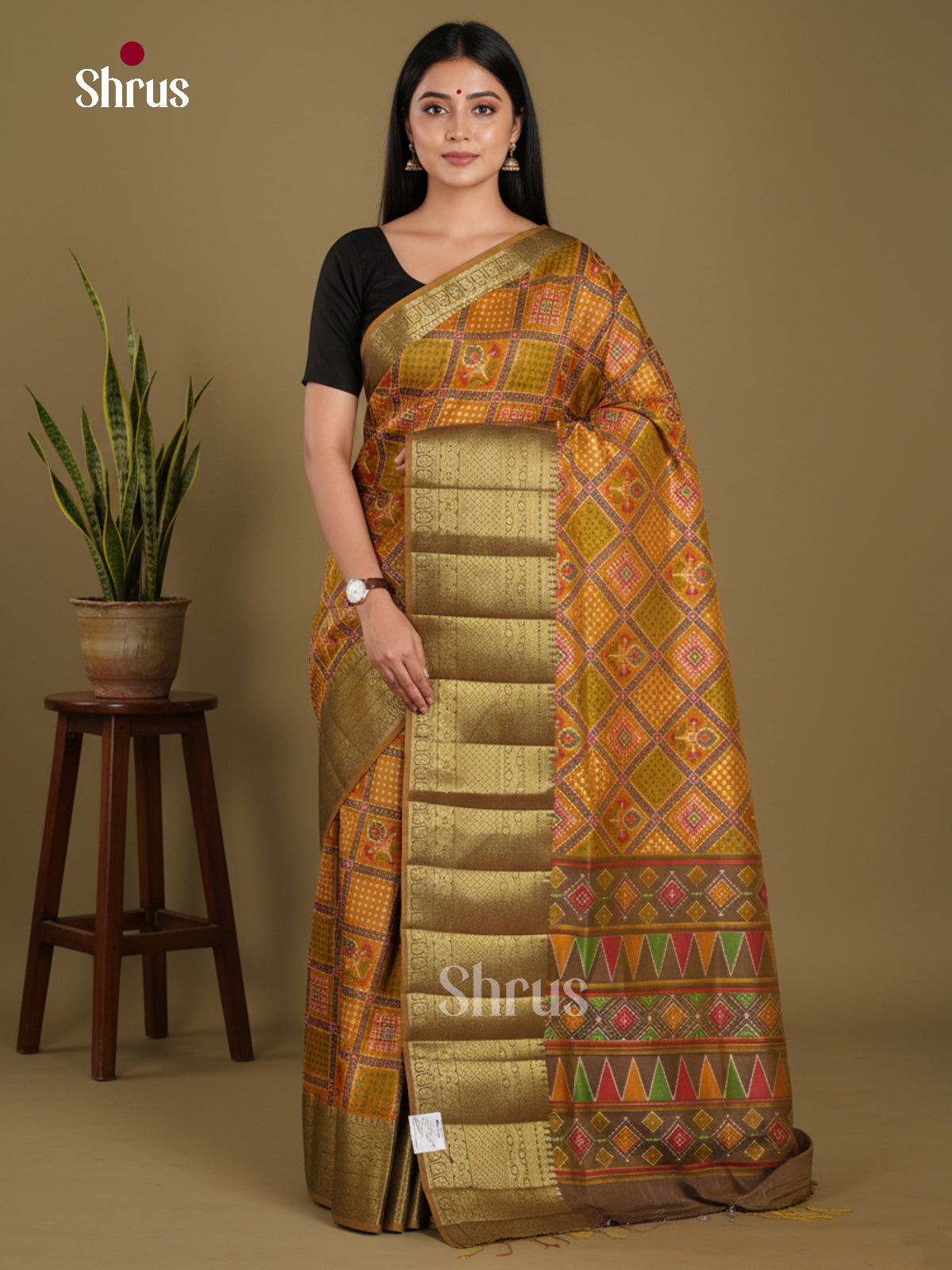 DKS21099 - Semi Patola Saree