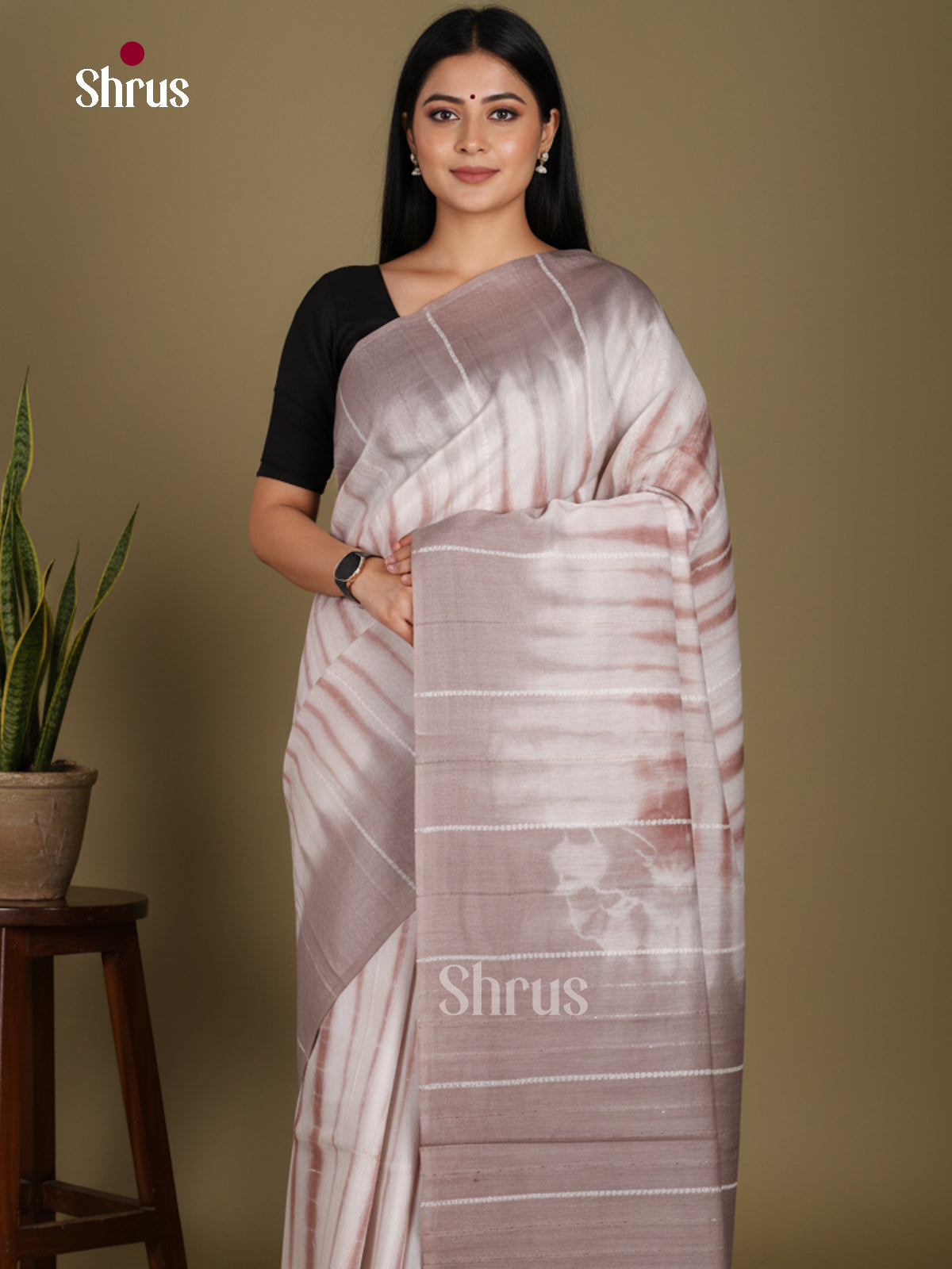 Cream & Grey- Shibori Saree