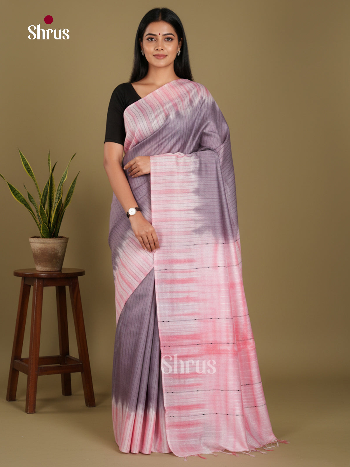 Grey & pink  - Shibori Saree
