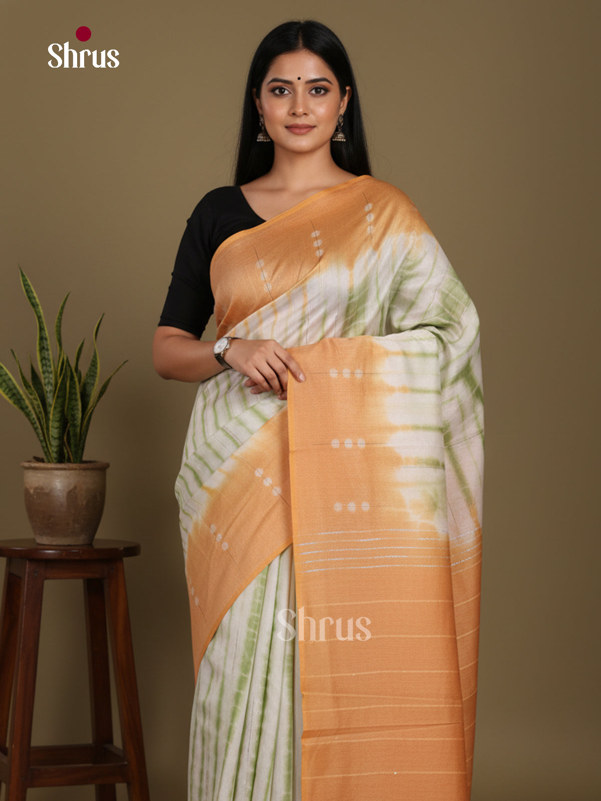 Cream & Peach - Shibori Saree