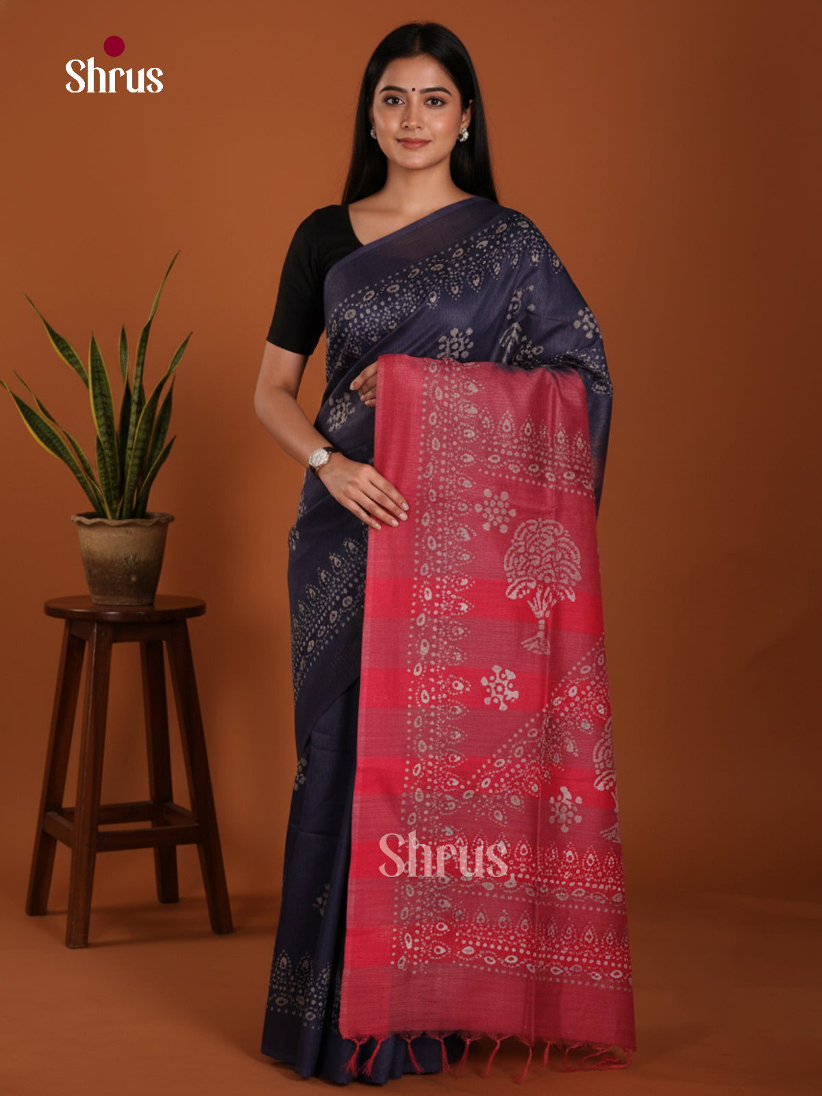 Blue & Red- Bhatik Saree