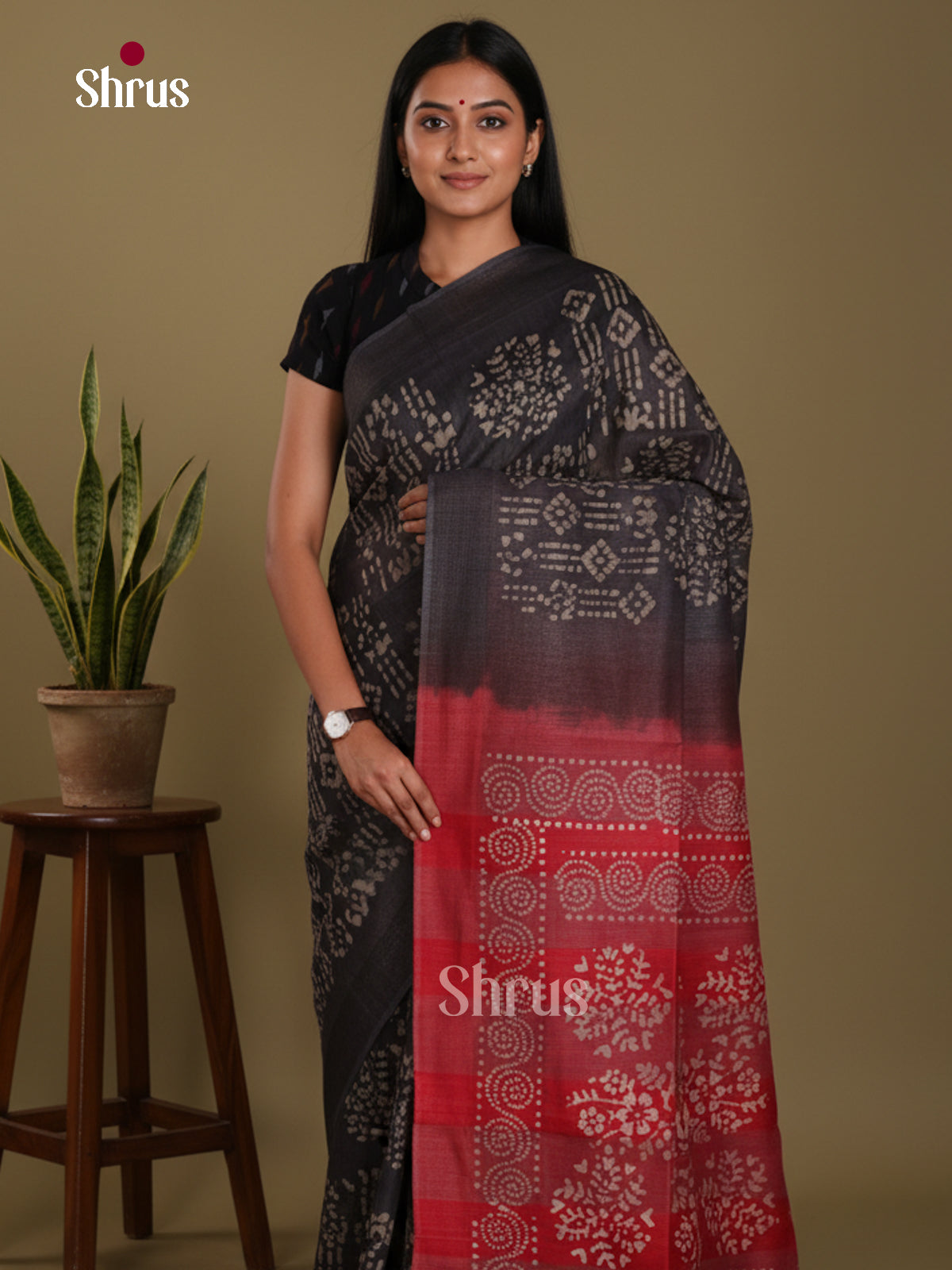 Black & Red - Bhatik Saree