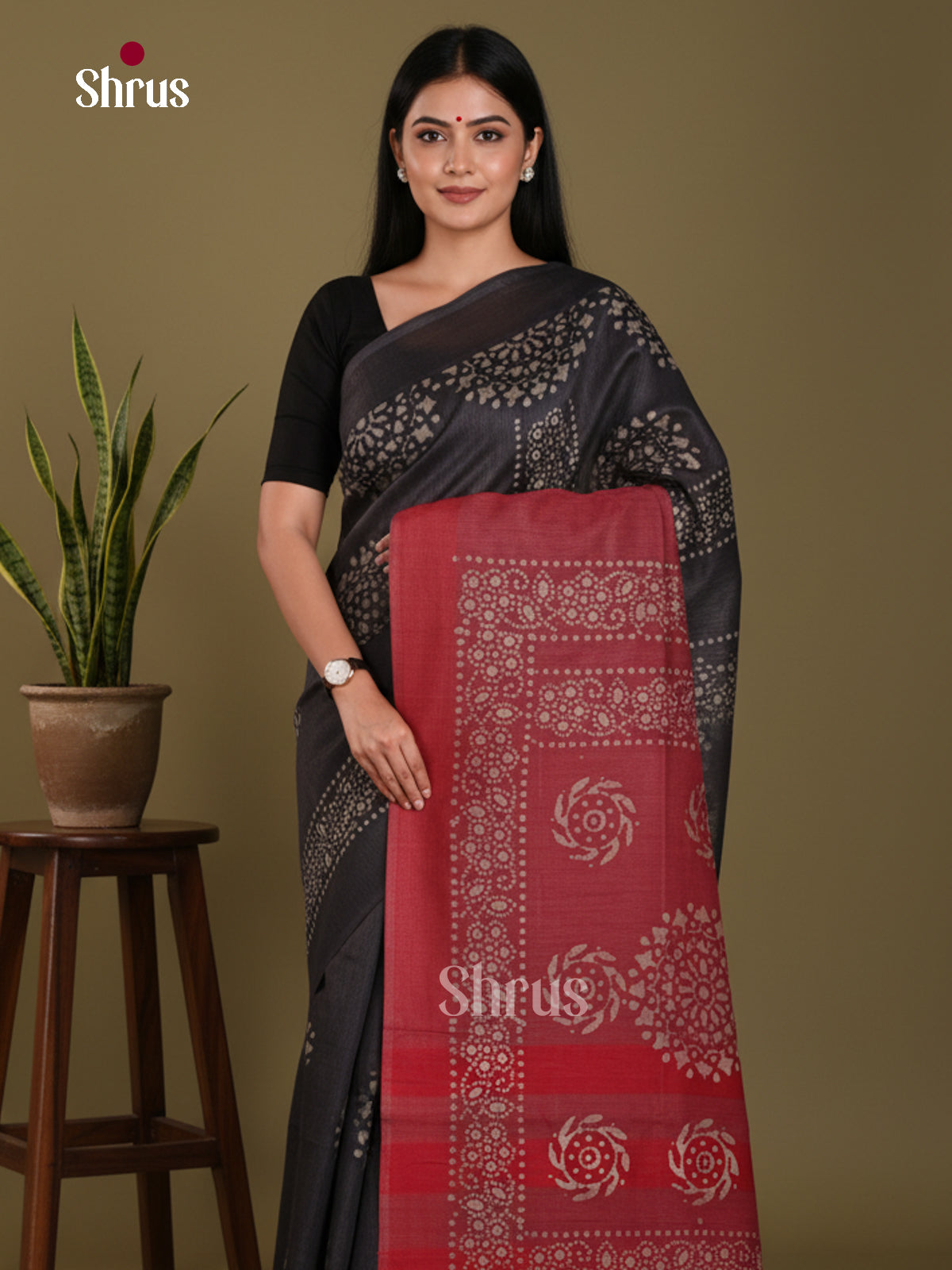 Black & Red - Bhatik Saree