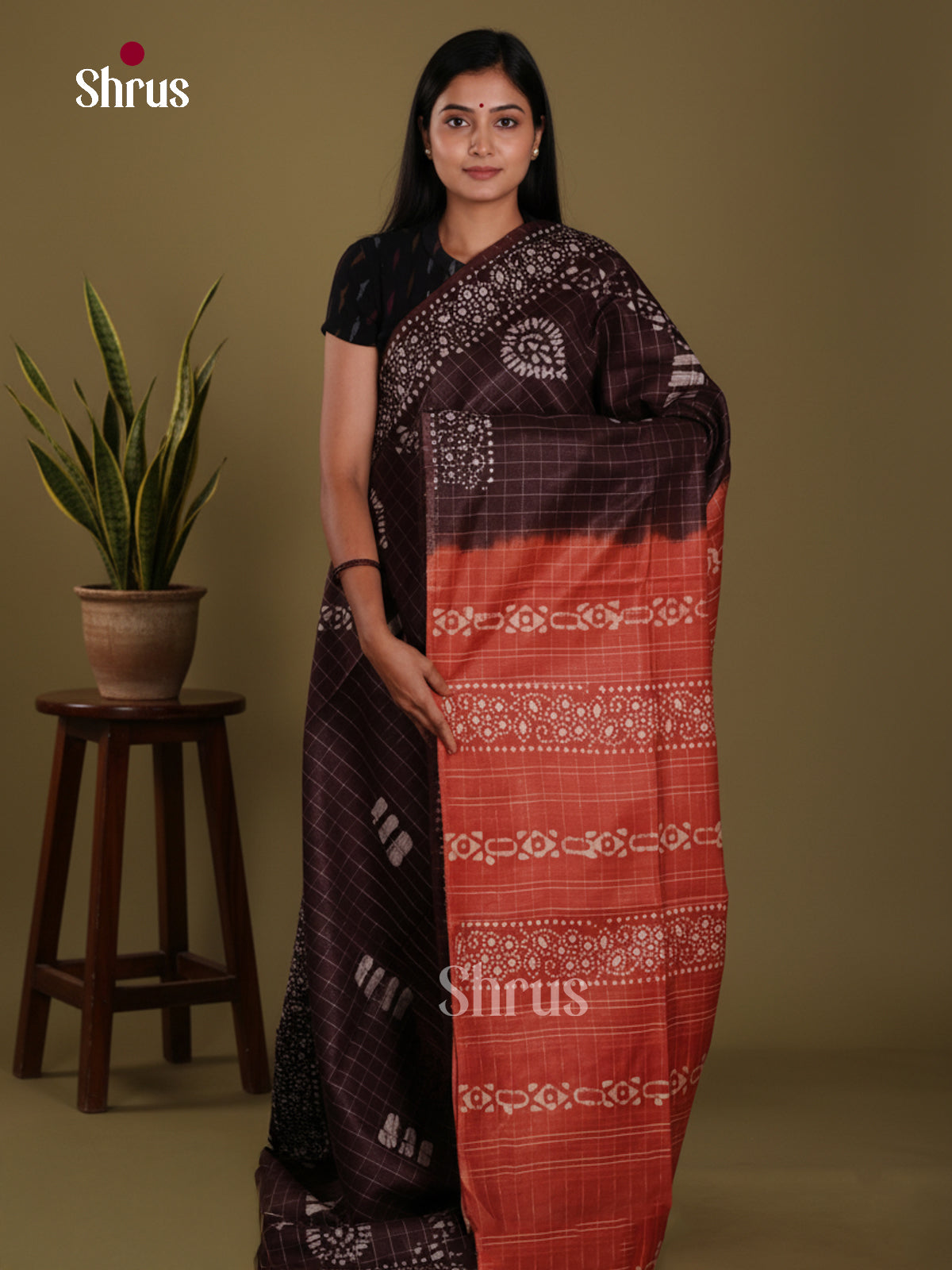Brown & Red- Bhatik Saree