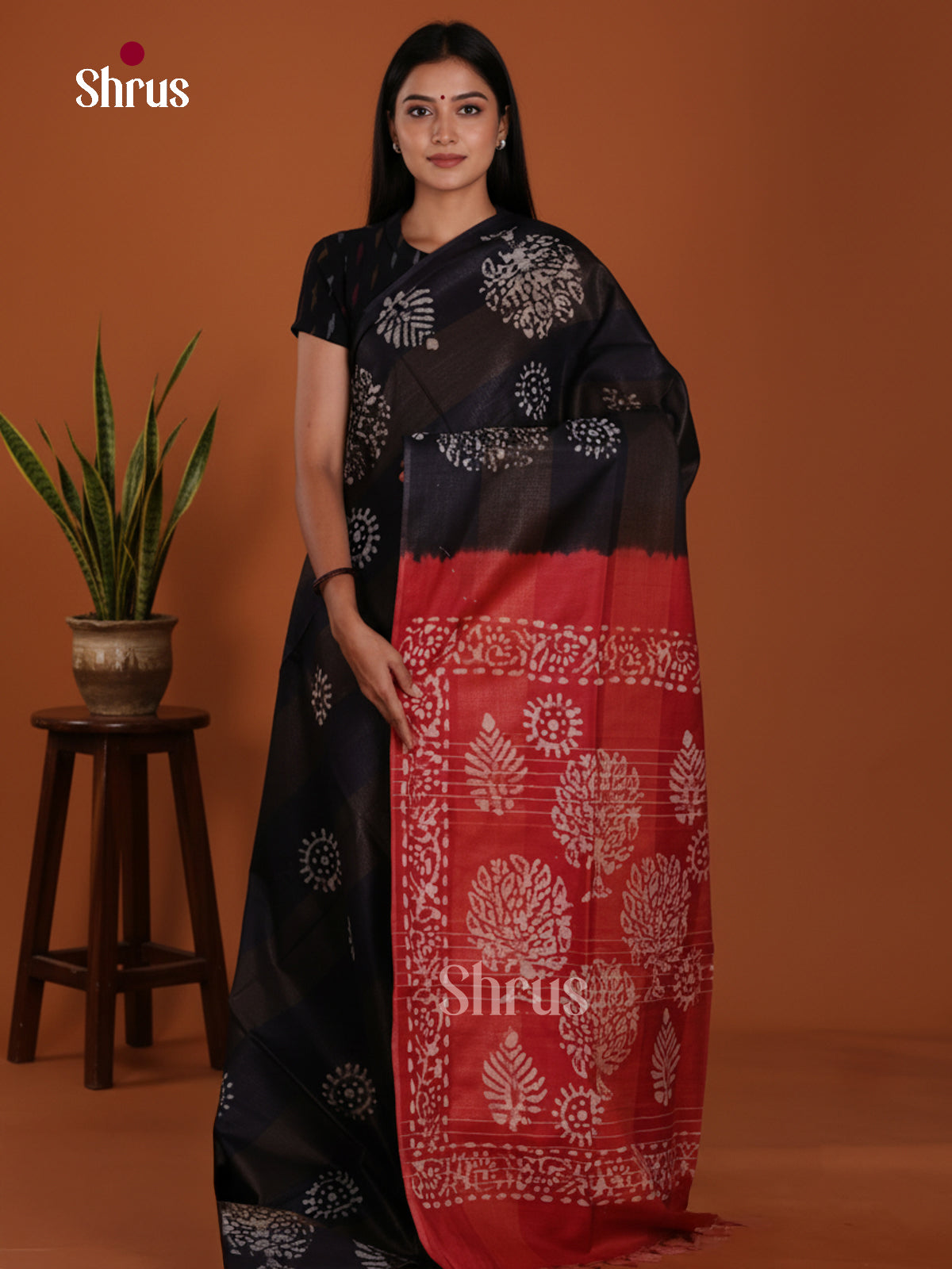 Black & Red - Bhatik Saree
