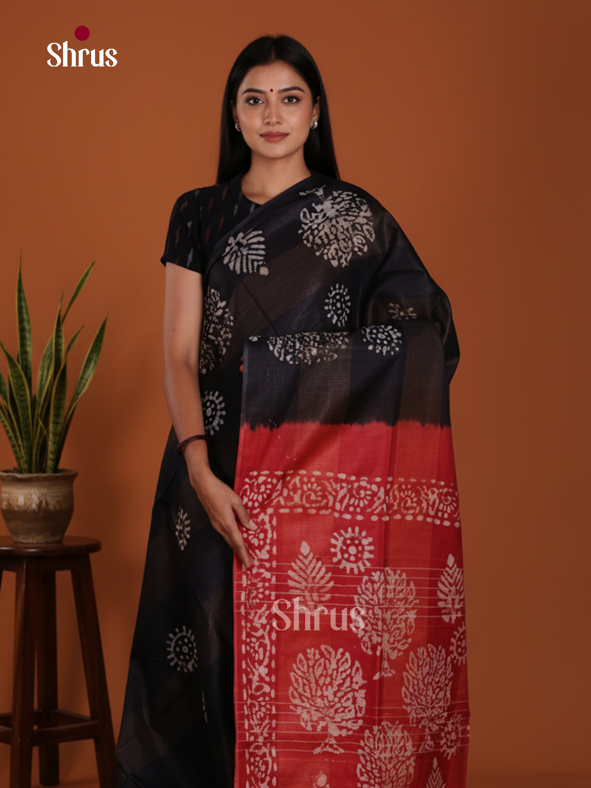 Black & Red - Bhatik Saree