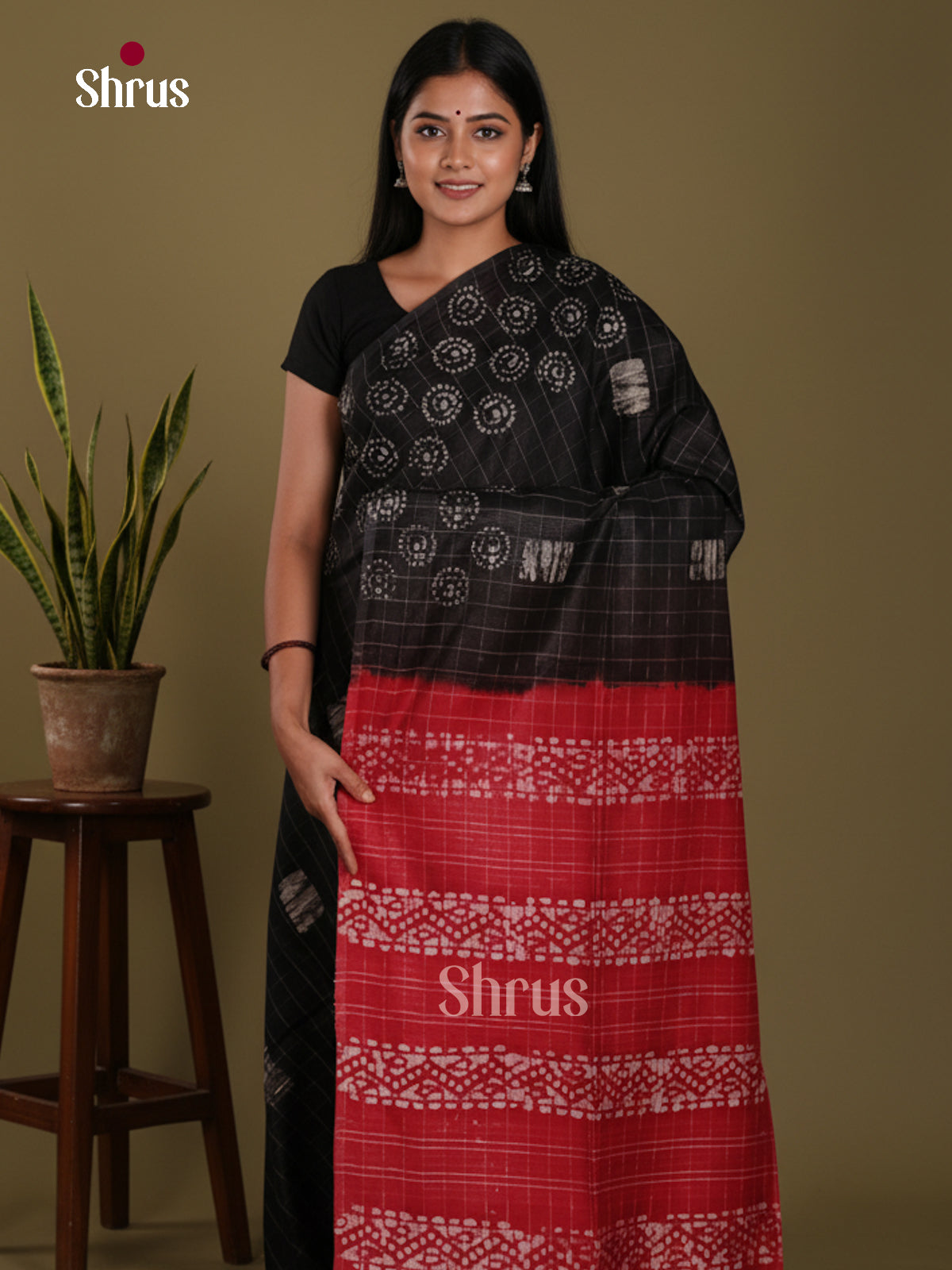 Black & Red- Bhatik Saree