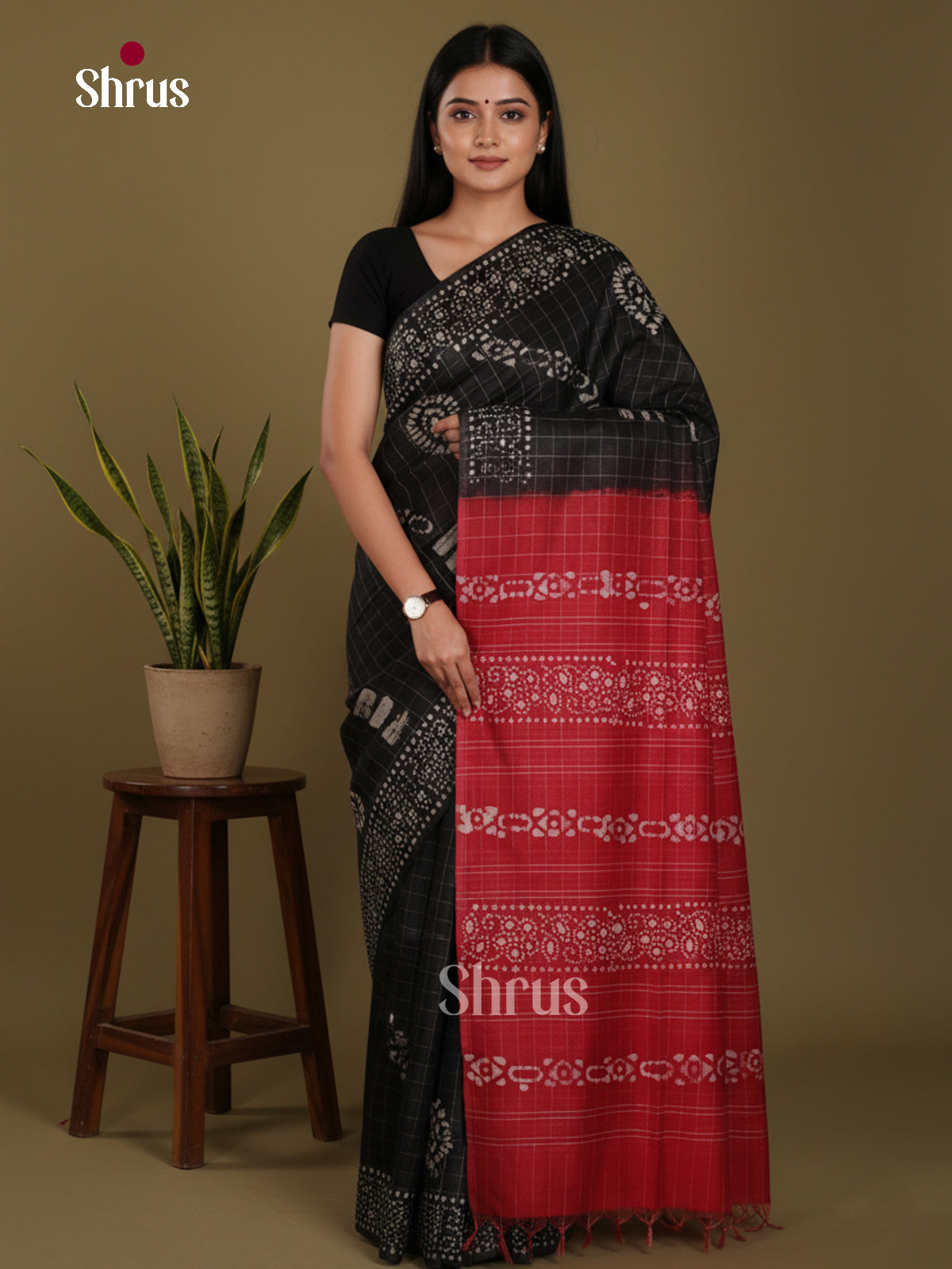 Black & Red - Bhatik Saree