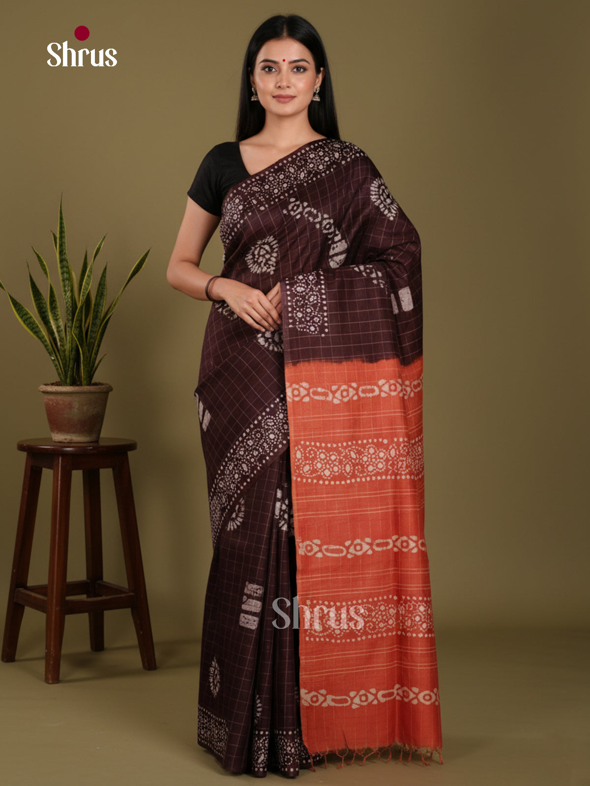 Brown & Brick- Bhatik Saree