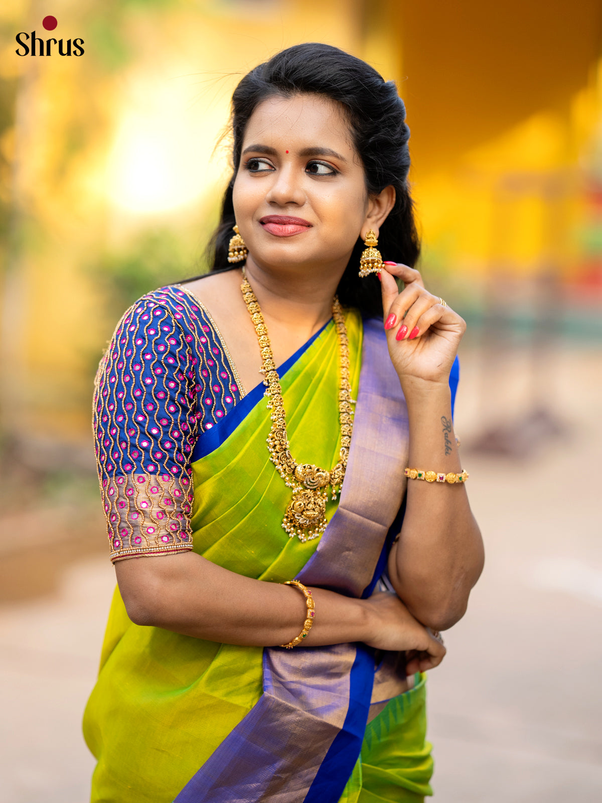 DLS04024 - Temple-border Saree