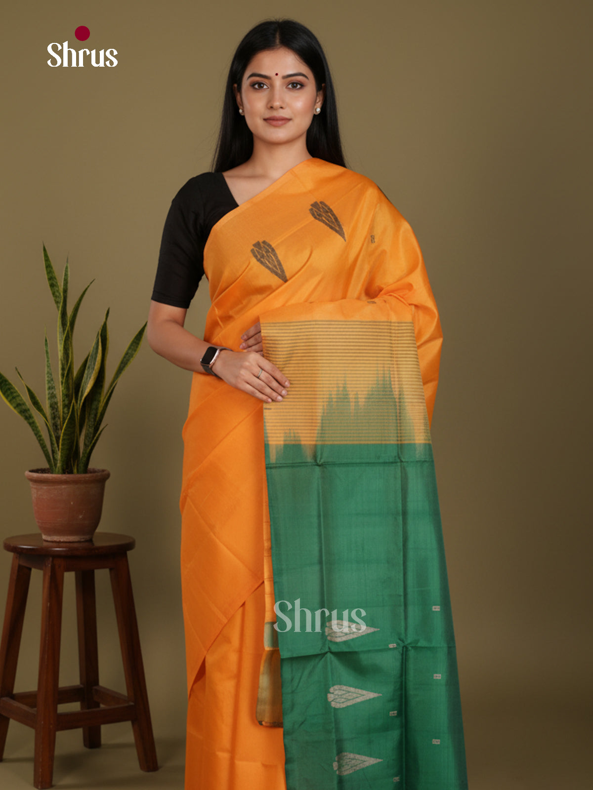 DLS04118 - Banana Pith without blouse Saree