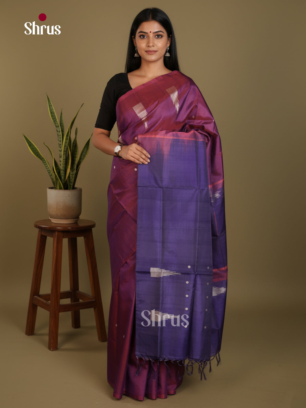 DLS04173 - Banana Pith without blouse Saree - Shop on Shrus.com