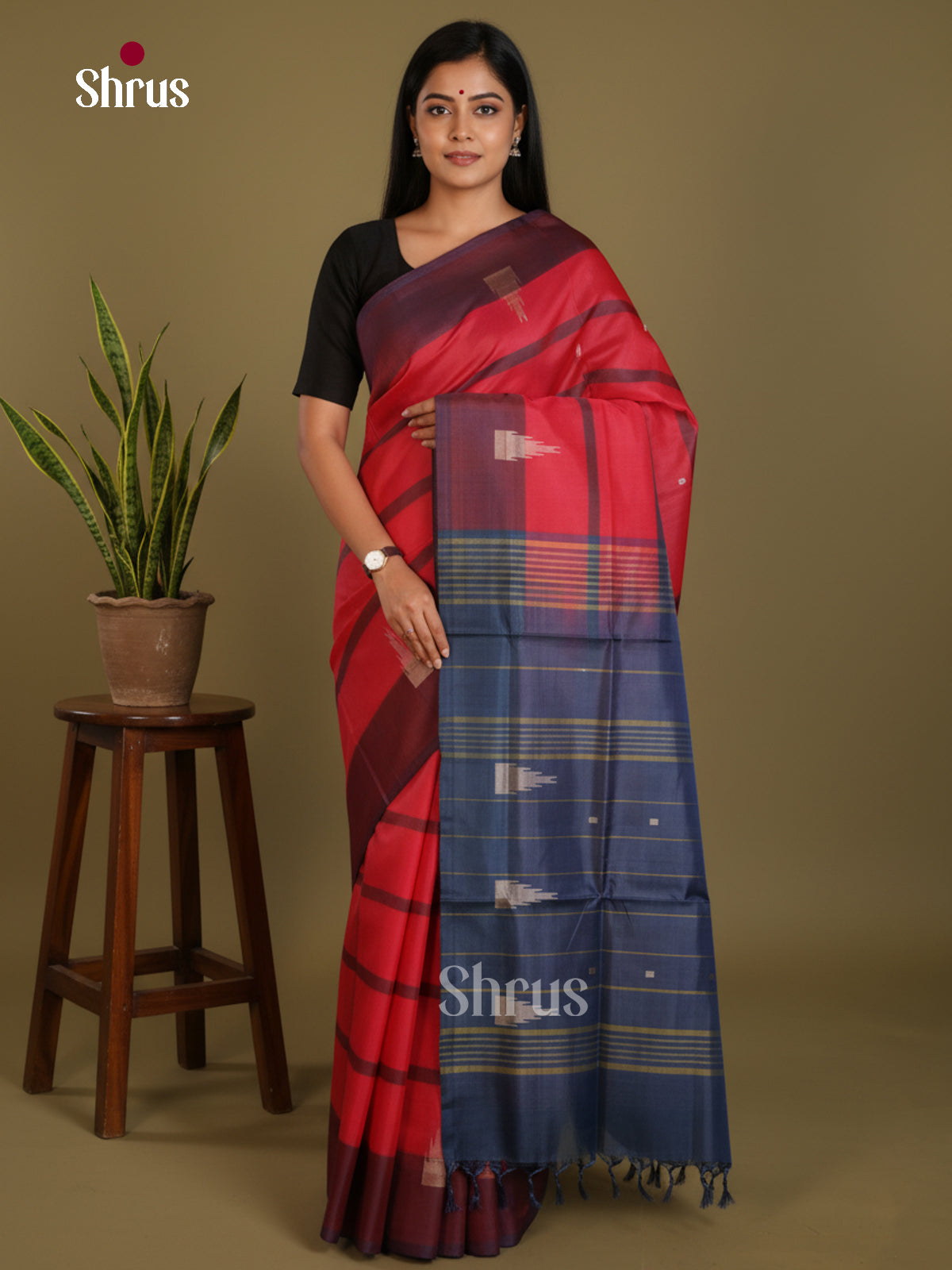 DLS09073 - Banana Pith without blouse Saree - Shop on Shrus.com