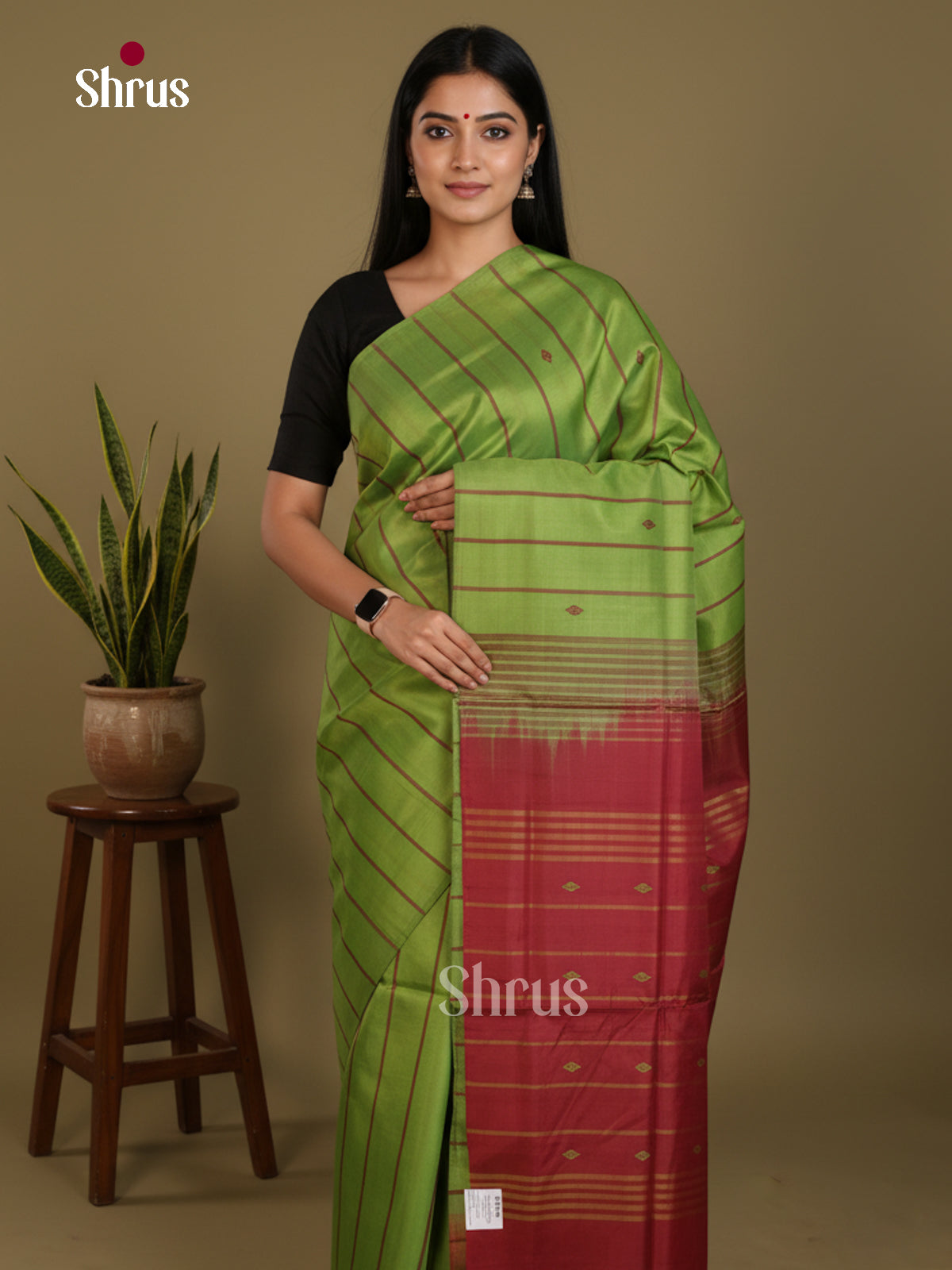 DLS09079 - Banana Pith without blouse Saree - Shop on Shrus.com