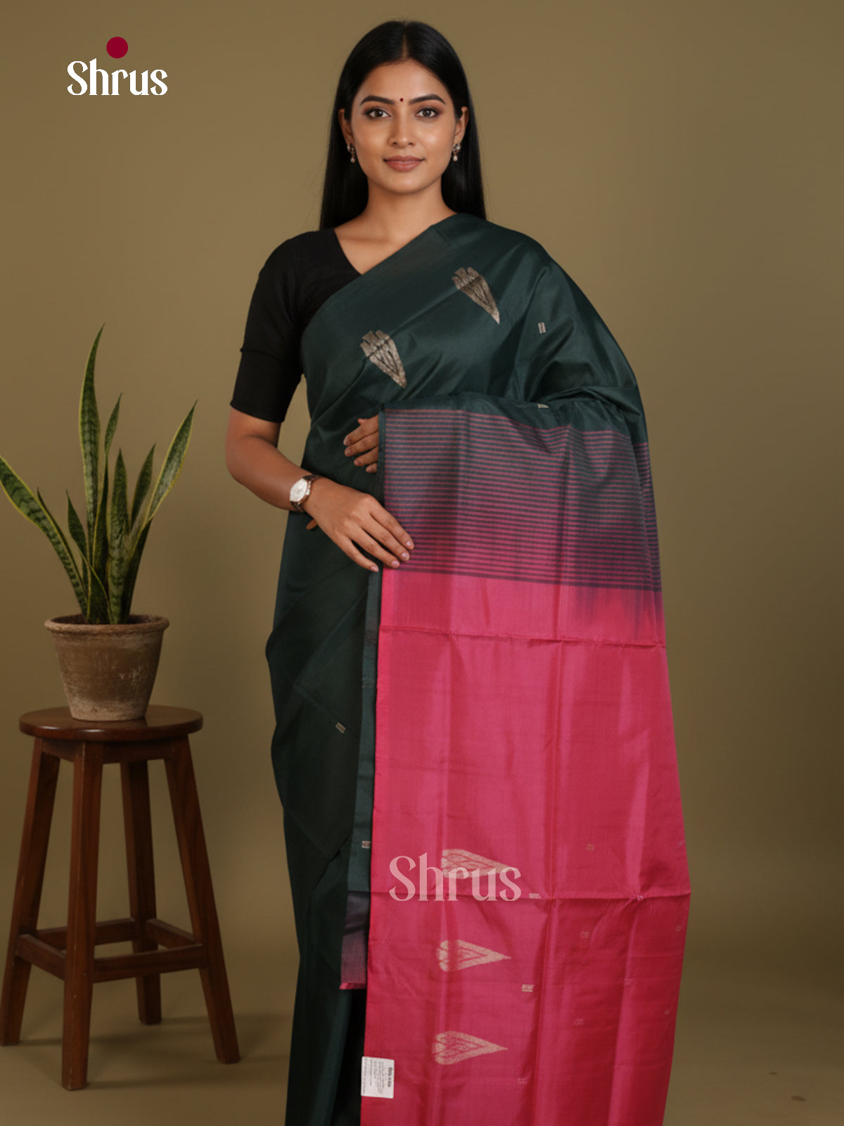 Dark Green & Pink - Banana Pith without blouse Saree - Shop on Shrus.com