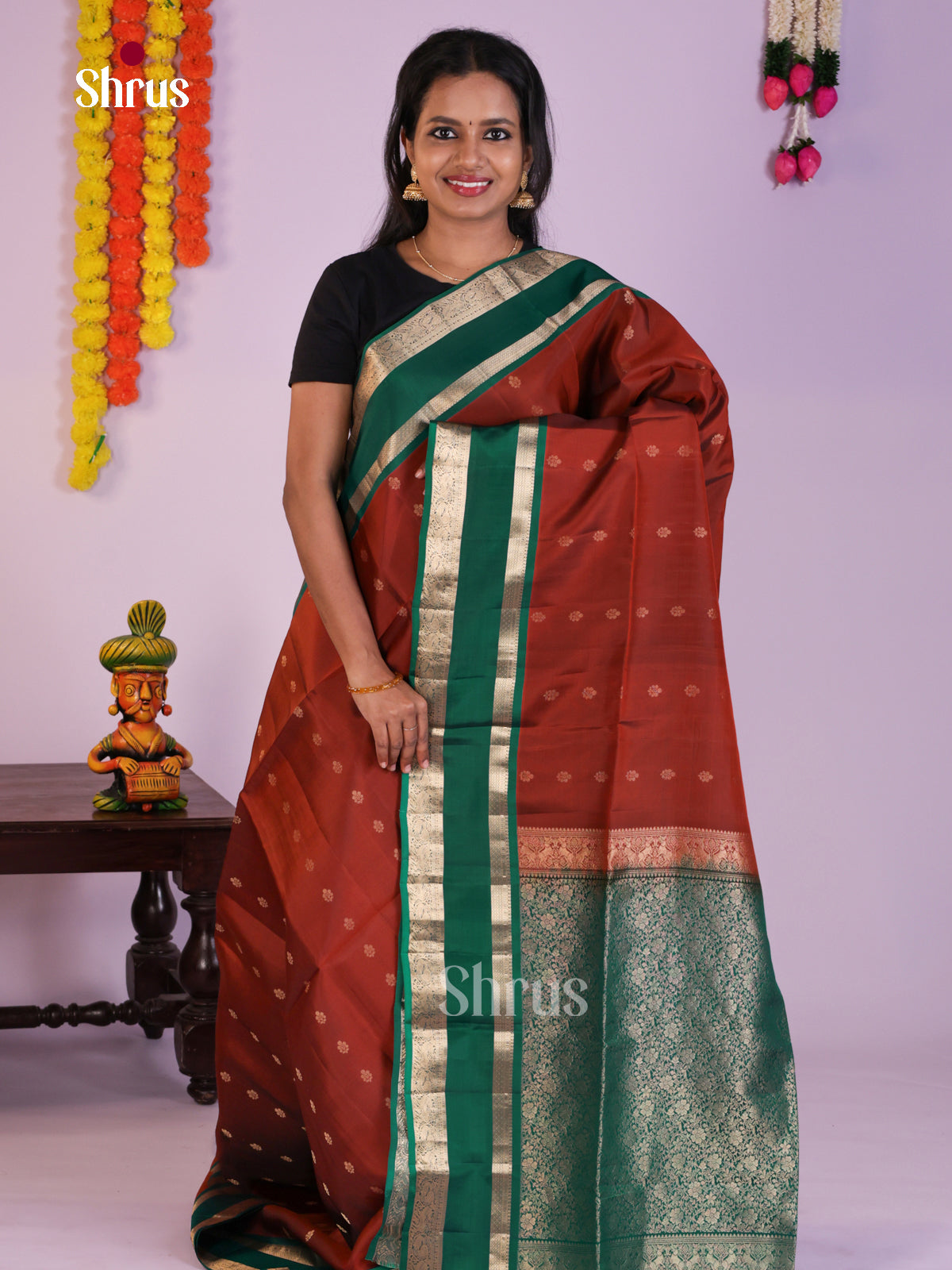Beautiful Arakku & Green Soft Silk  Saree with zari buttas & rettaipet border