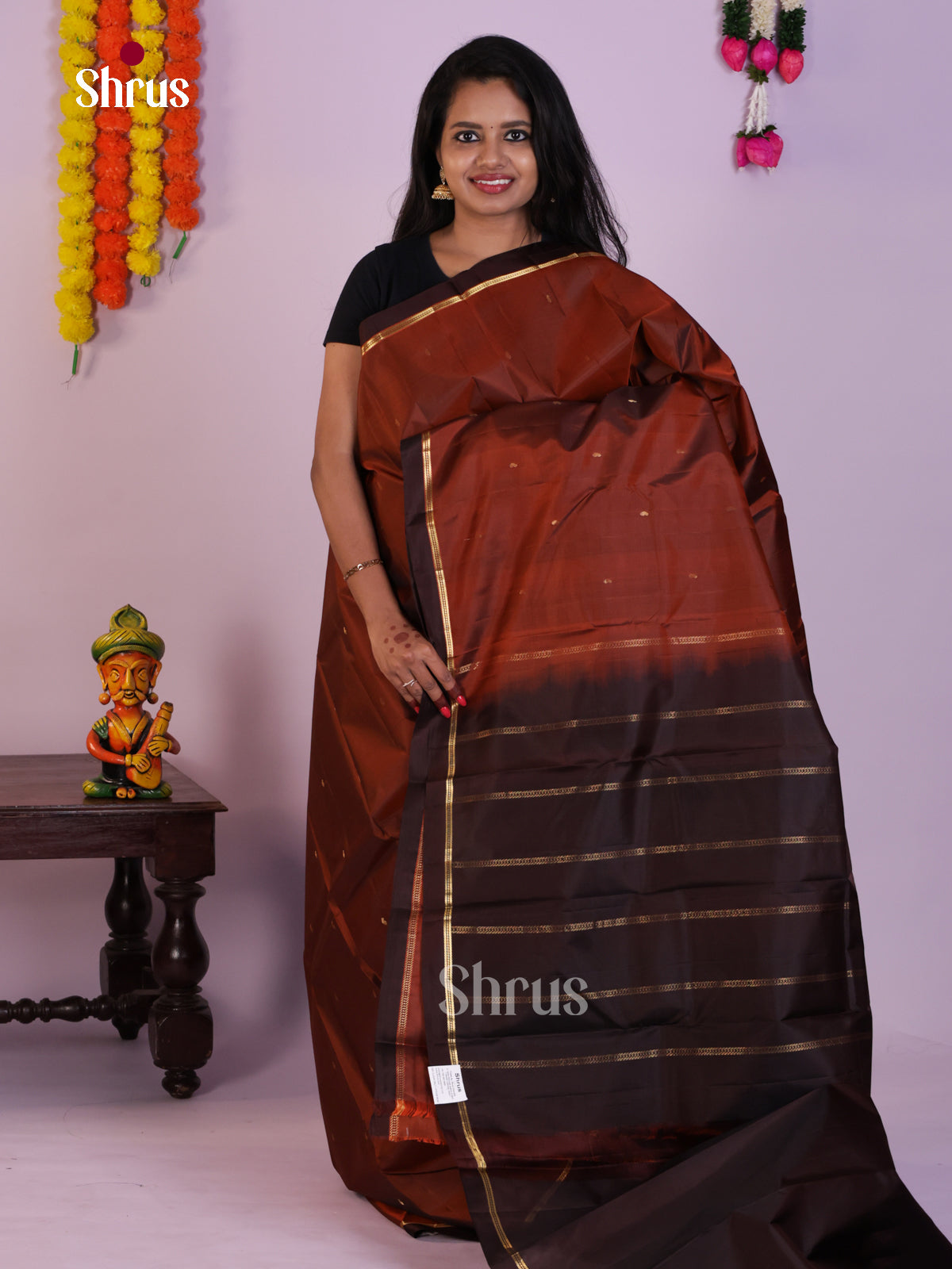 DLS16033 - Kanchipuram Butta design Saree - Shop on Shrus.com