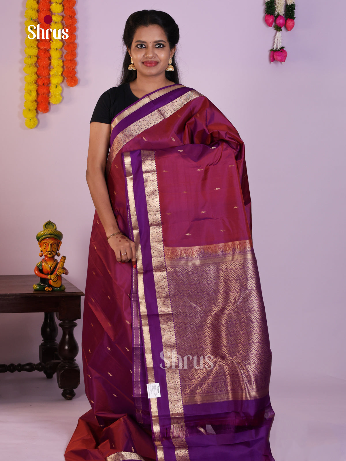 Chic Magenta Kanchipuram Silk Saree With Buttas & Purple Rettaipet Border