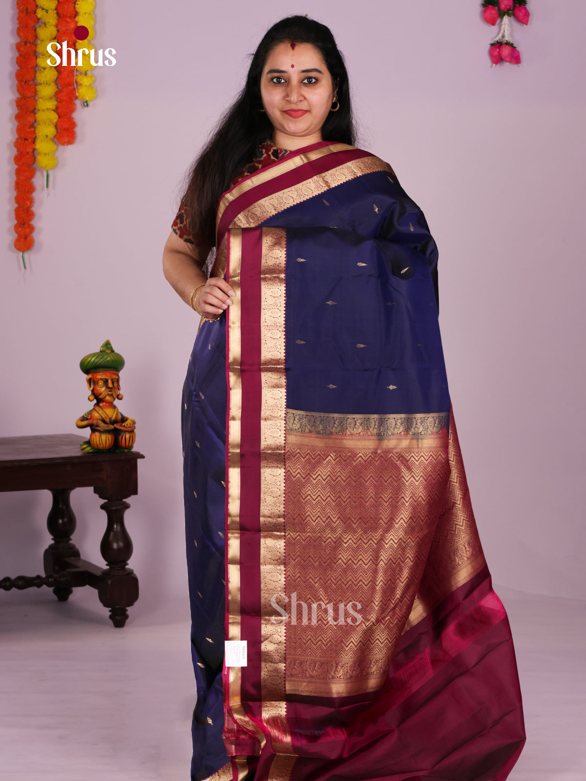 DLS16060 - Kanchipuram Butta design Saree - Shop on Shrus.com