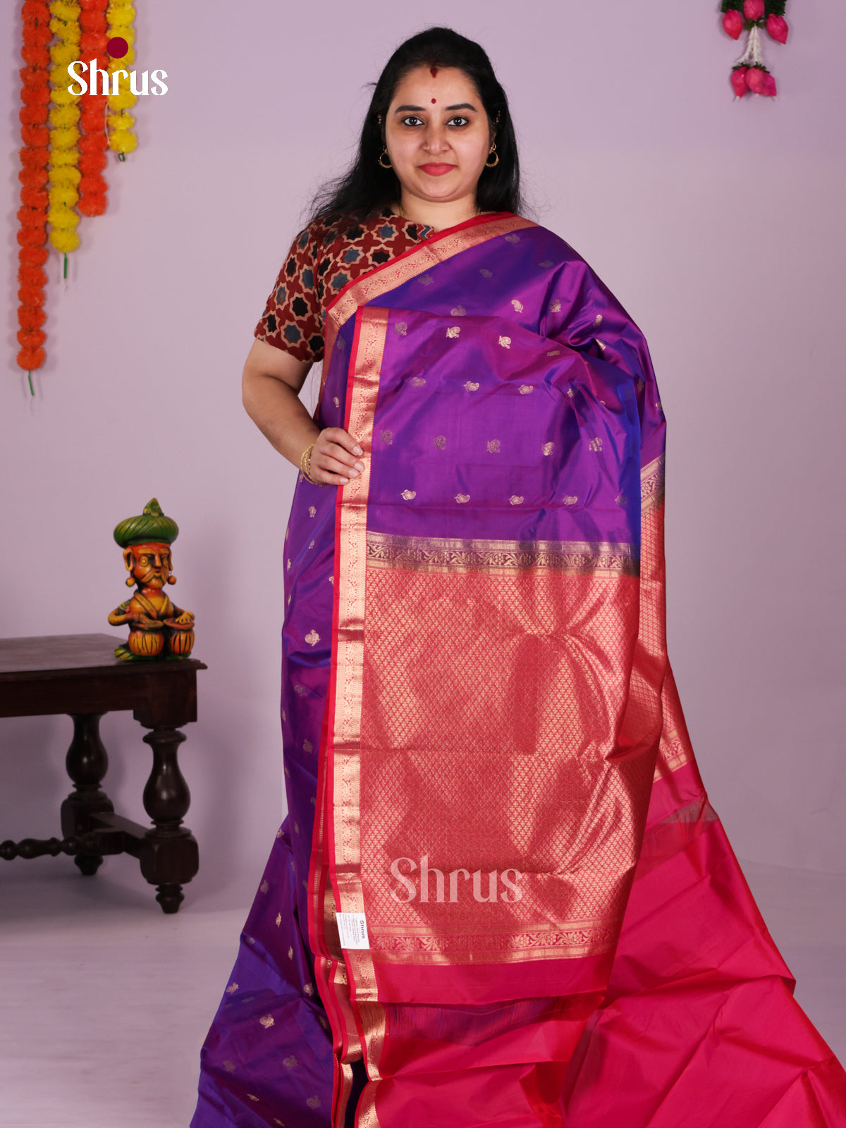 DLS16066 - Kanchipuram Butta design Saree - Shop on Shrus.com