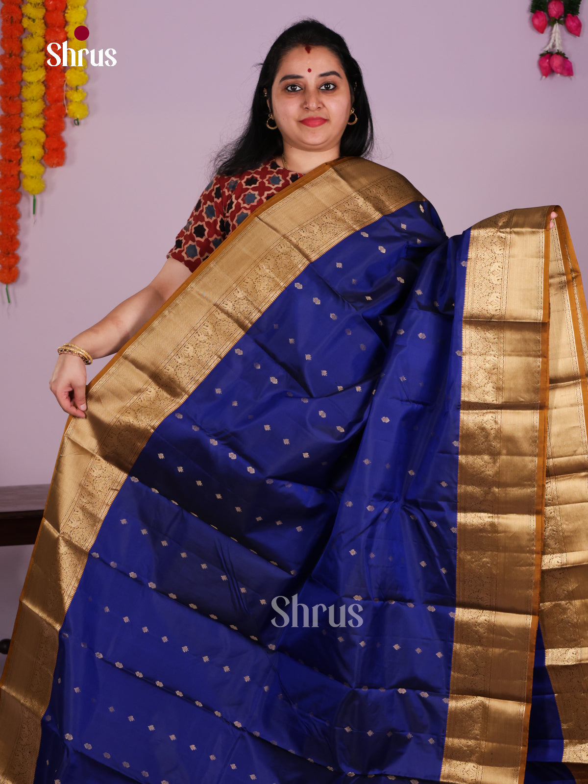 DLS16074 - Kanchipuram Butta design Saree - Shop on Shrus.com