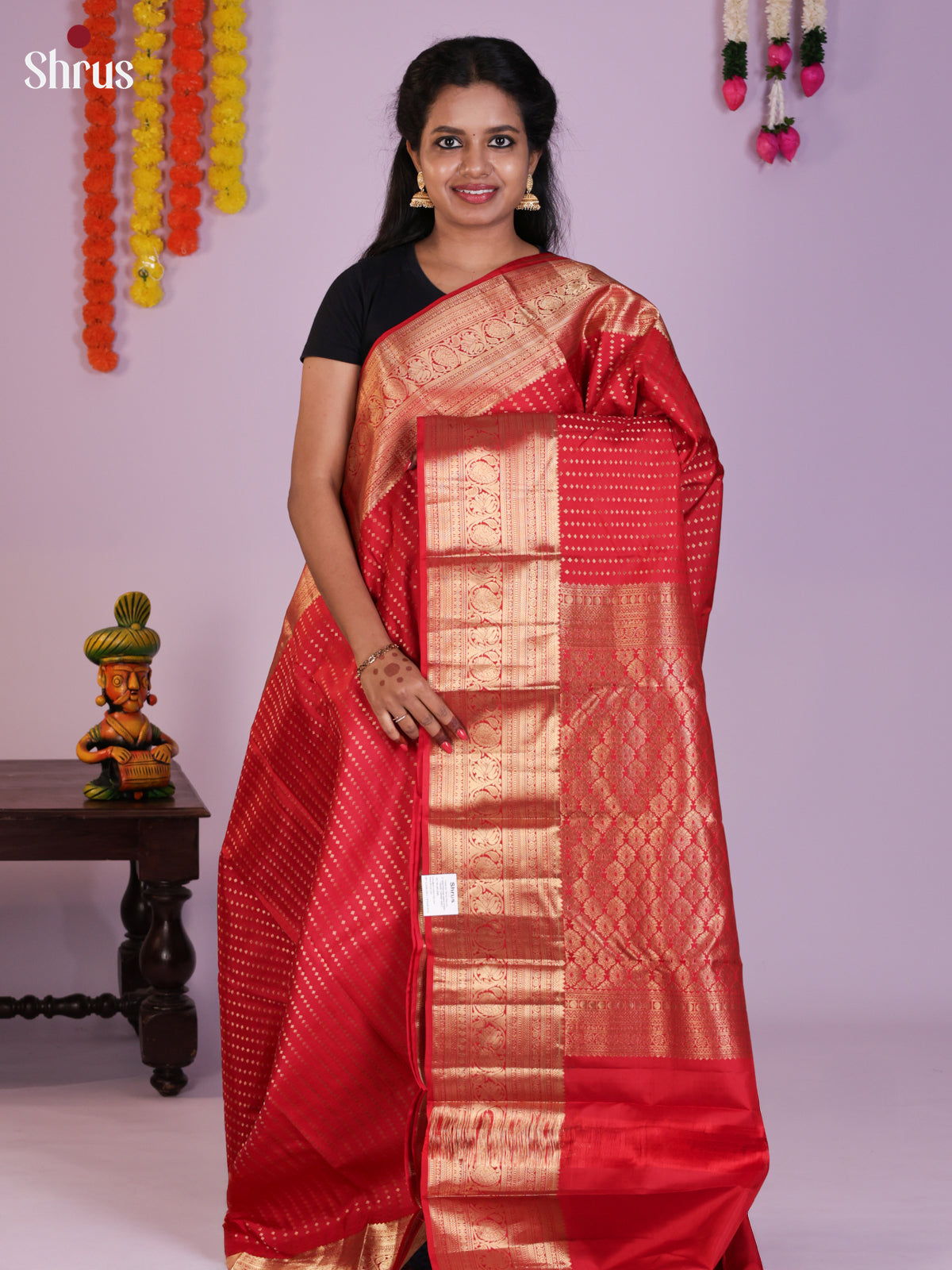Regal Red Kanchipuram Silk Saree With Zari Dots & Brocade Pallu