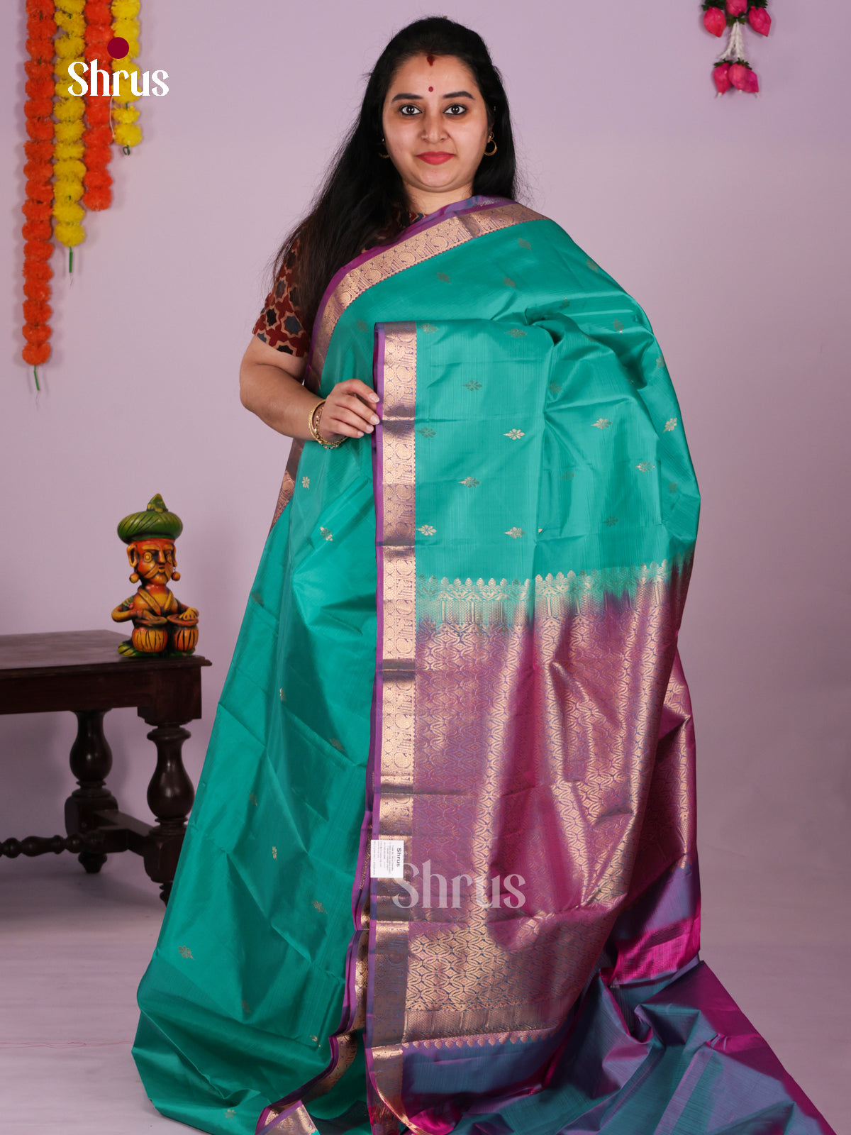DLS16096 - Kanchipuram Butta design Saree - Shop on Shrus.com