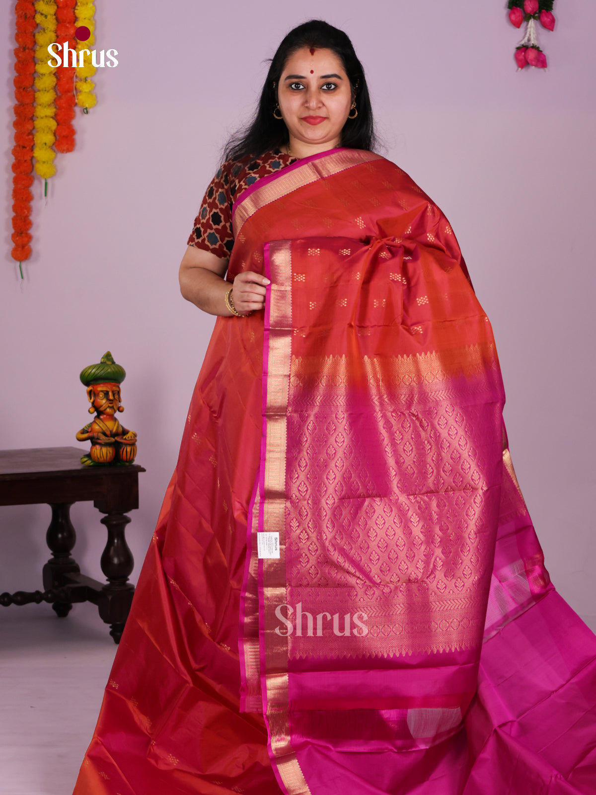 DLS16097 - Kanchipuram Butta design Saree - Shop on Shrus.com