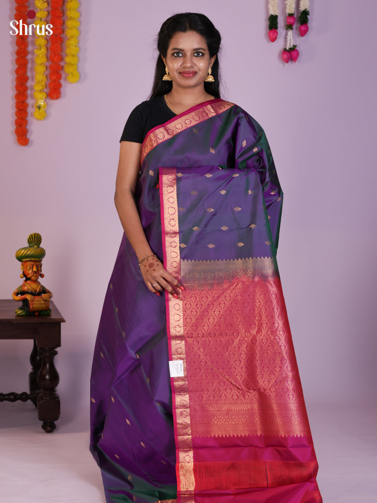 DLS16098 - Kanchipuram Butta design Saree