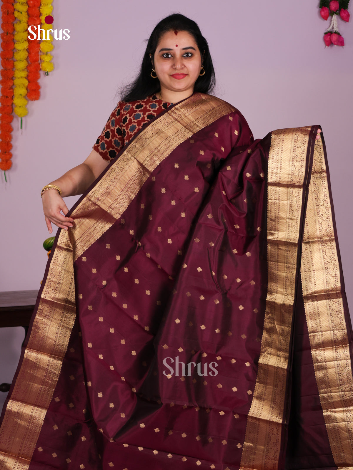 DLS16111 - Kanchipuram Butta design Saree - Shop on Shrus.com